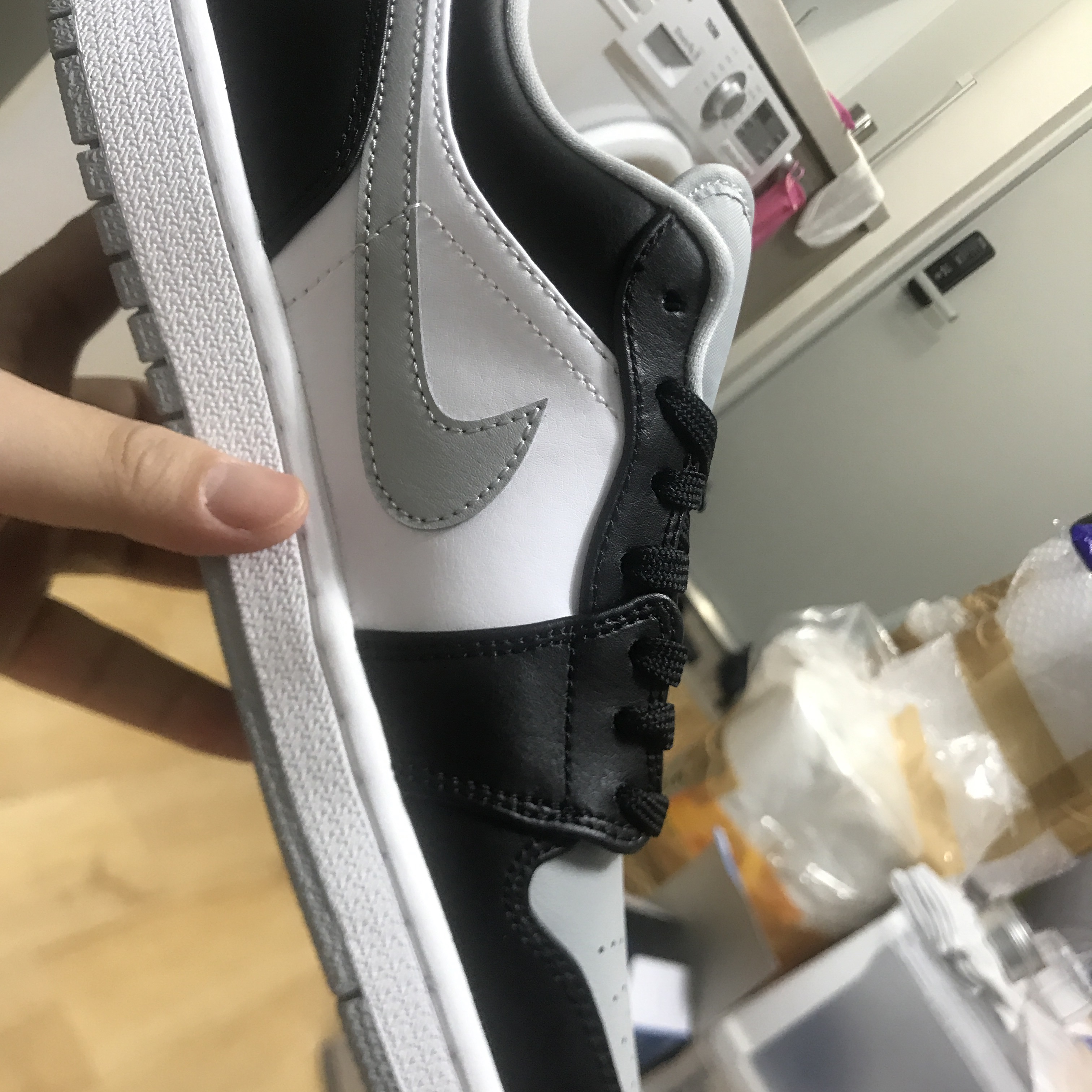 Jordan 1 Low Black Light Smoke Grey 착용 스타일 - 2