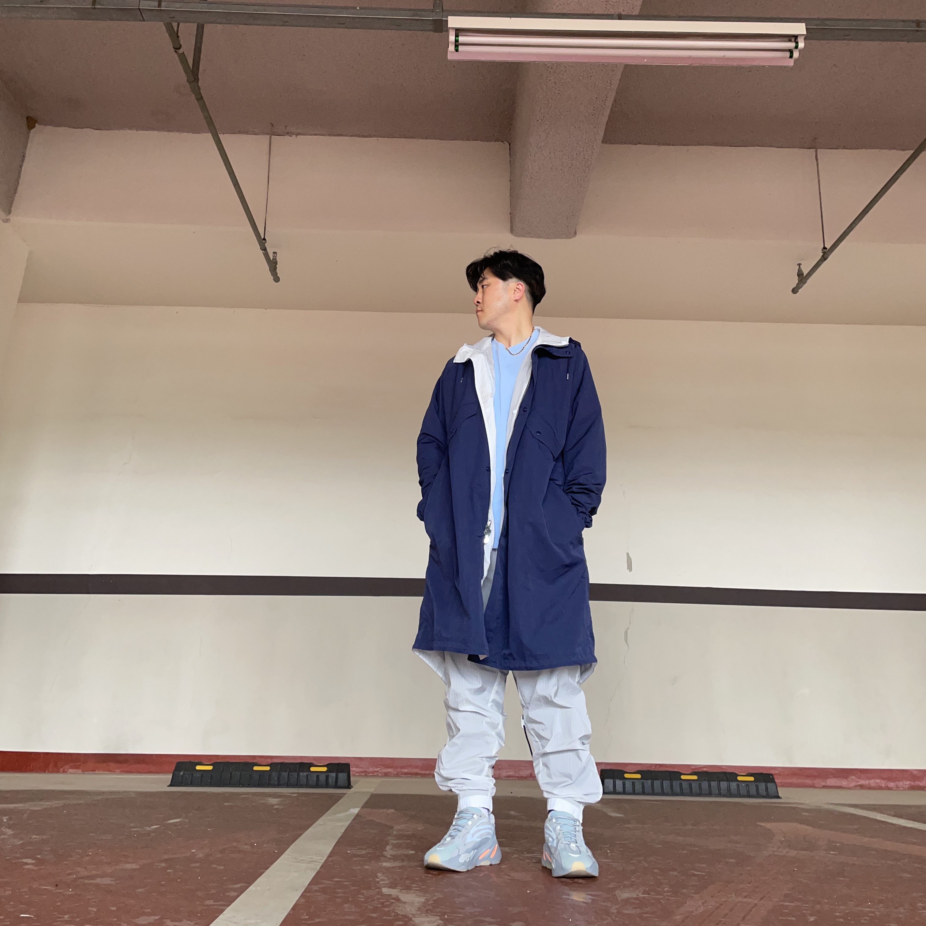 Nike x Kim Jones Printed Track Pants White - US/EU, Nike x Kim Jones Reversible Parka Navy - Asia 착용 스타일 - 3