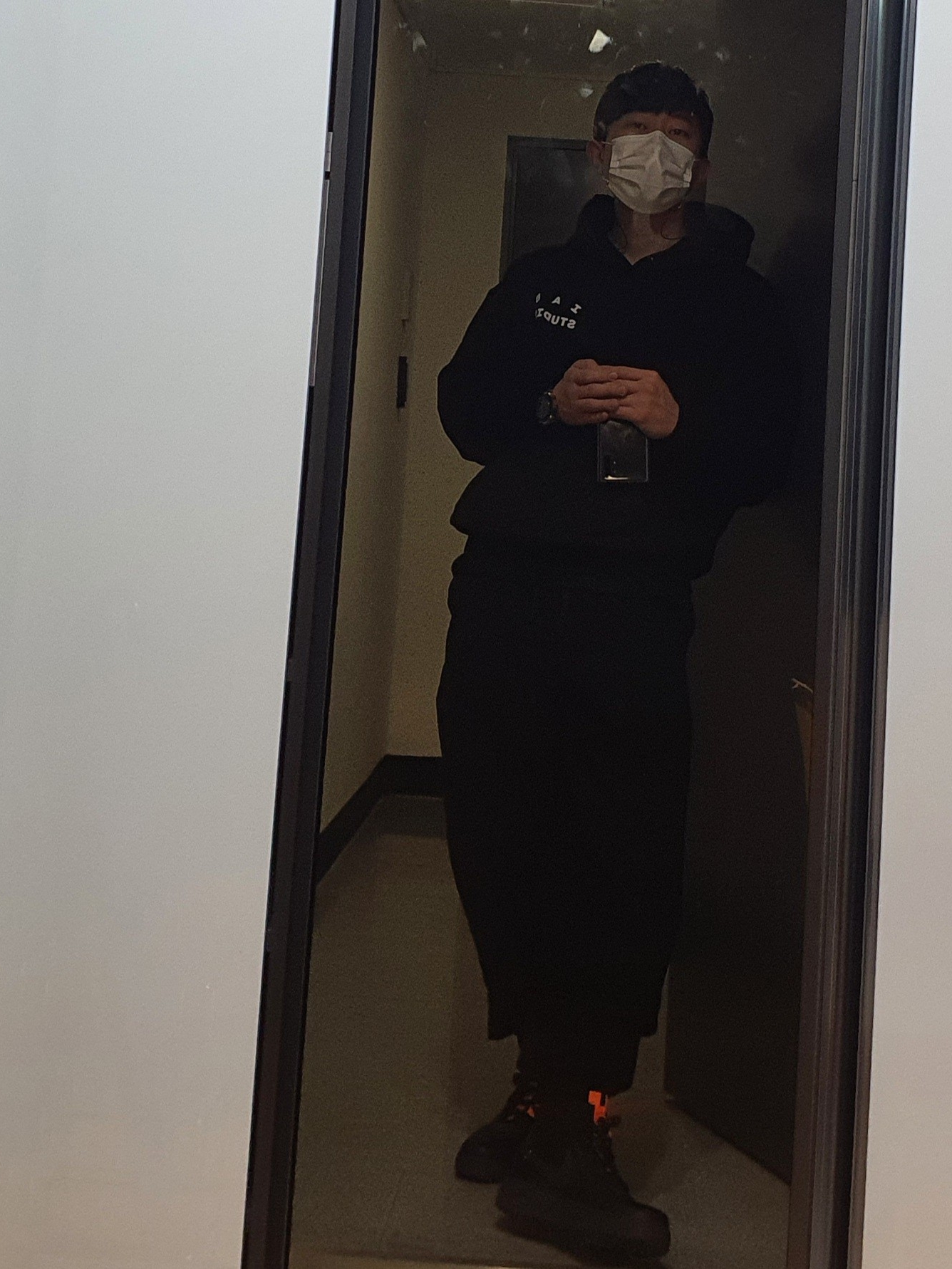 IAB Studio Woven Hoodie Black, Nike Air Force 1 Winter Gore-Tex Black 착용 스타일