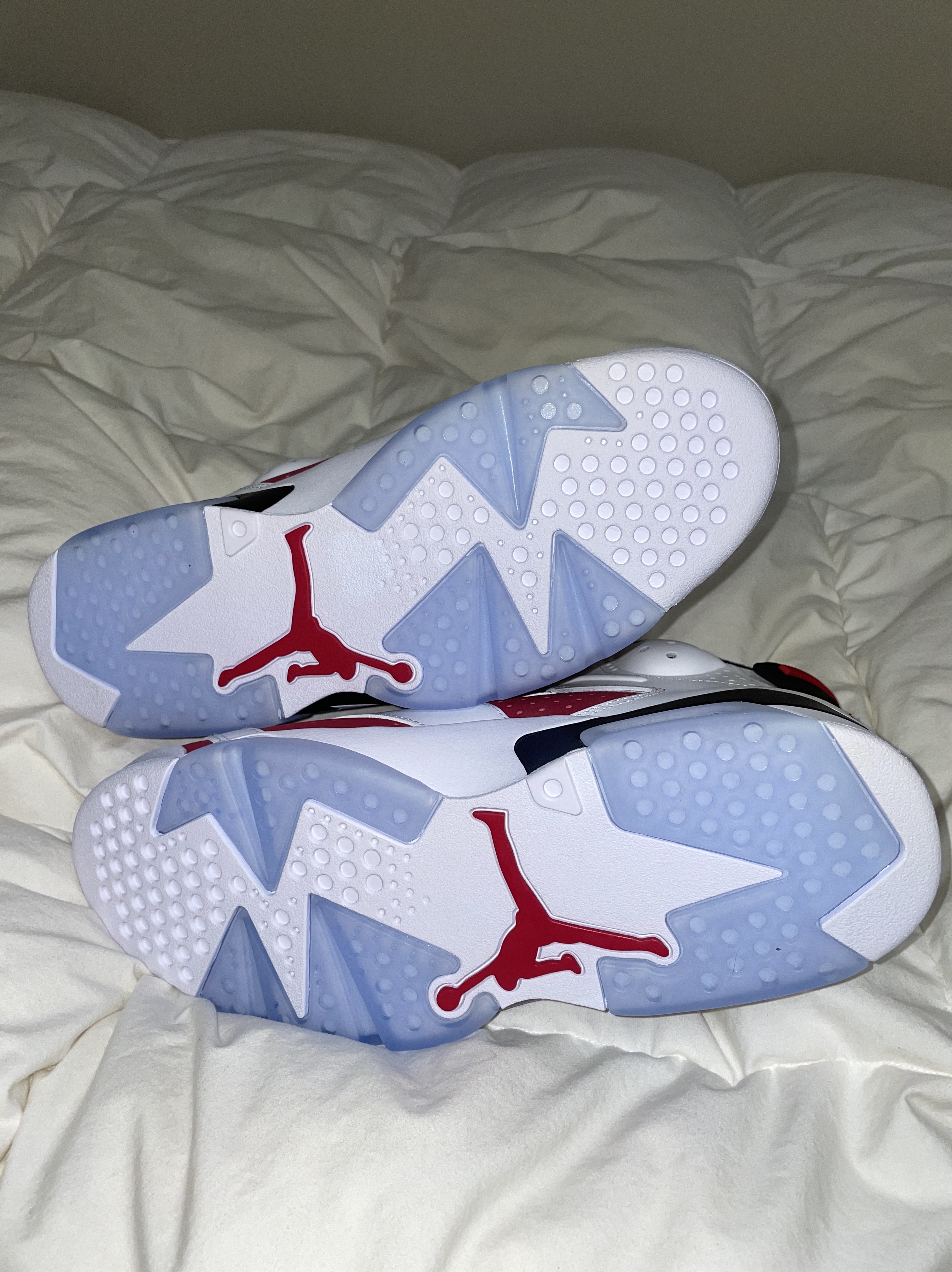 Jordan 6 Retro Carmine 2021 착용 스타일 - 3
