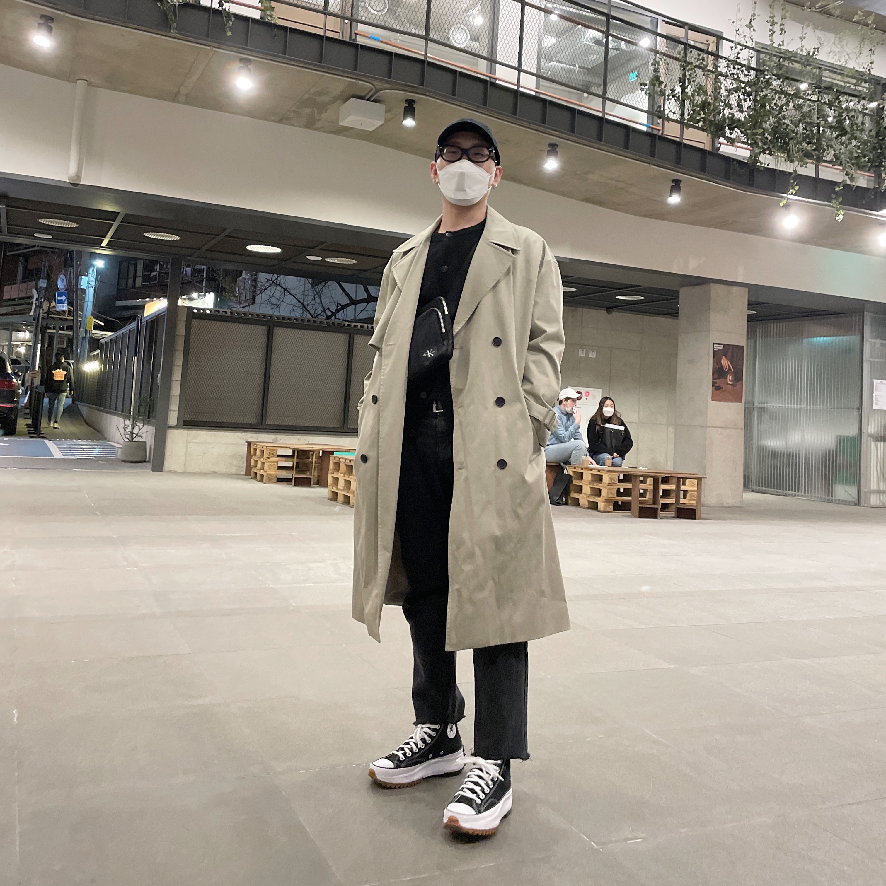 Converse Run Star Hike Hi Black White Gum 착용 스타일