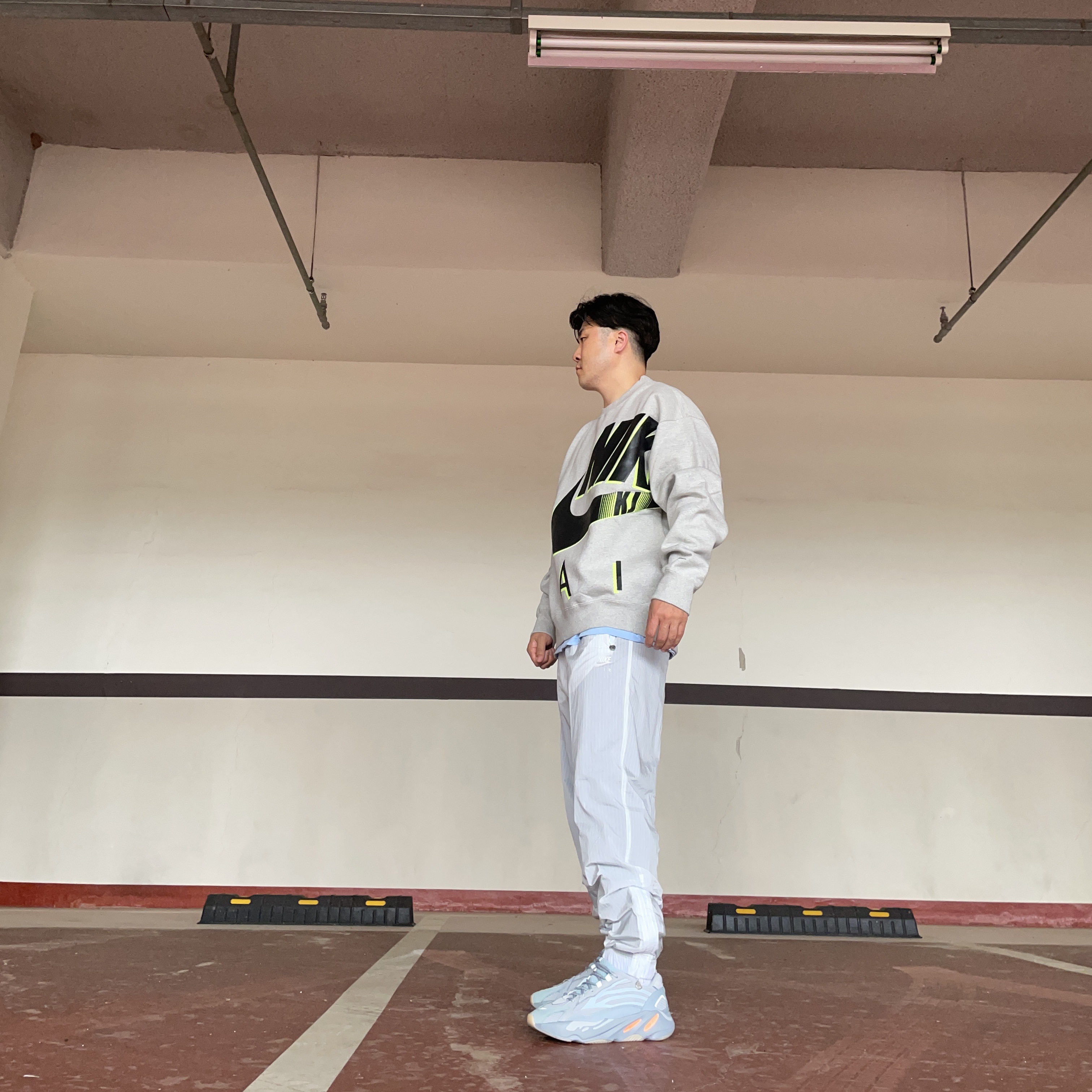 Nike x Kim Jones Fleece Crew Grey Heather - US/EU, Nike x Kim Jones Printed Track Pants White - US/EU 착용 스타일 - 2