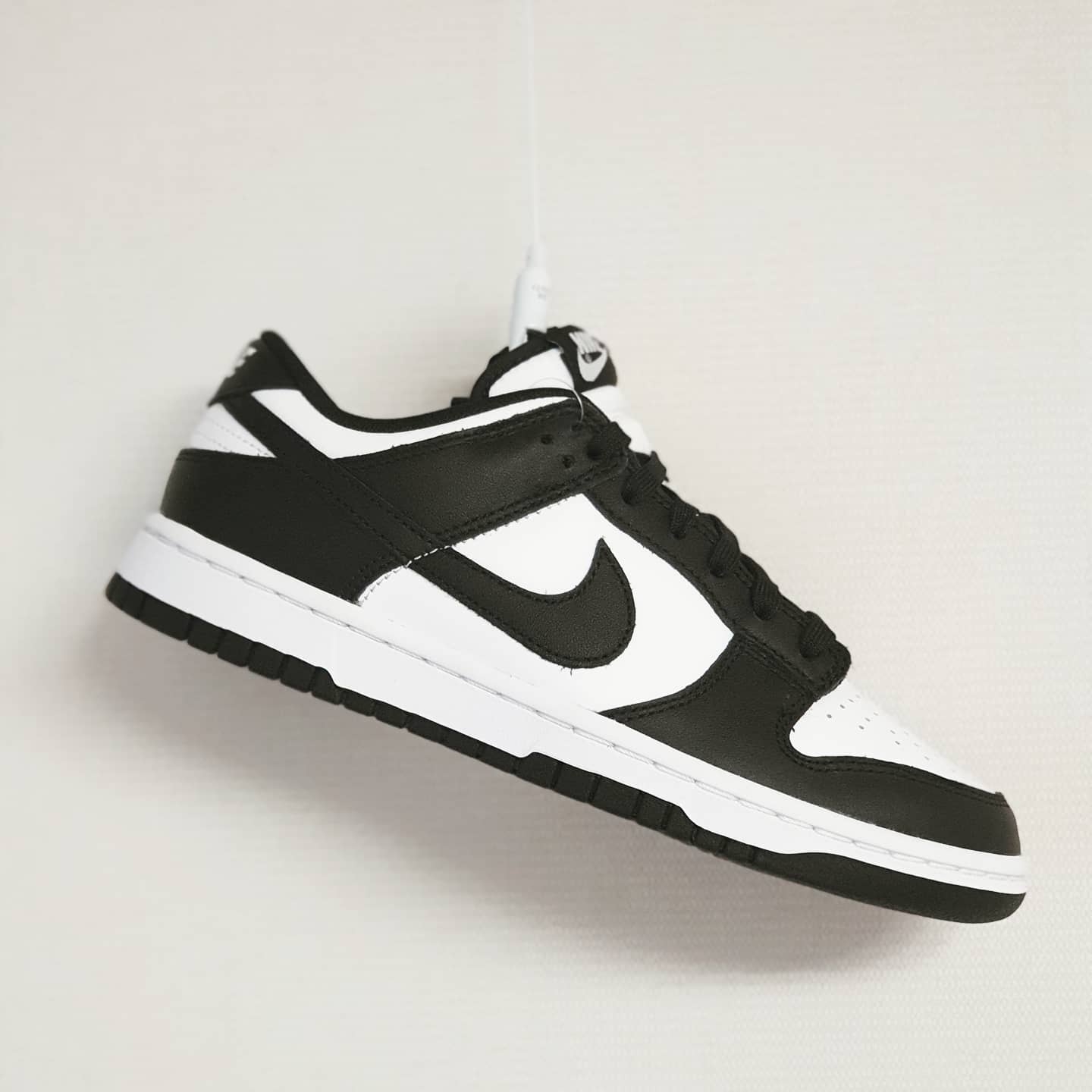 Nike Dunk Low Retro Black 착용 스타일 - 2