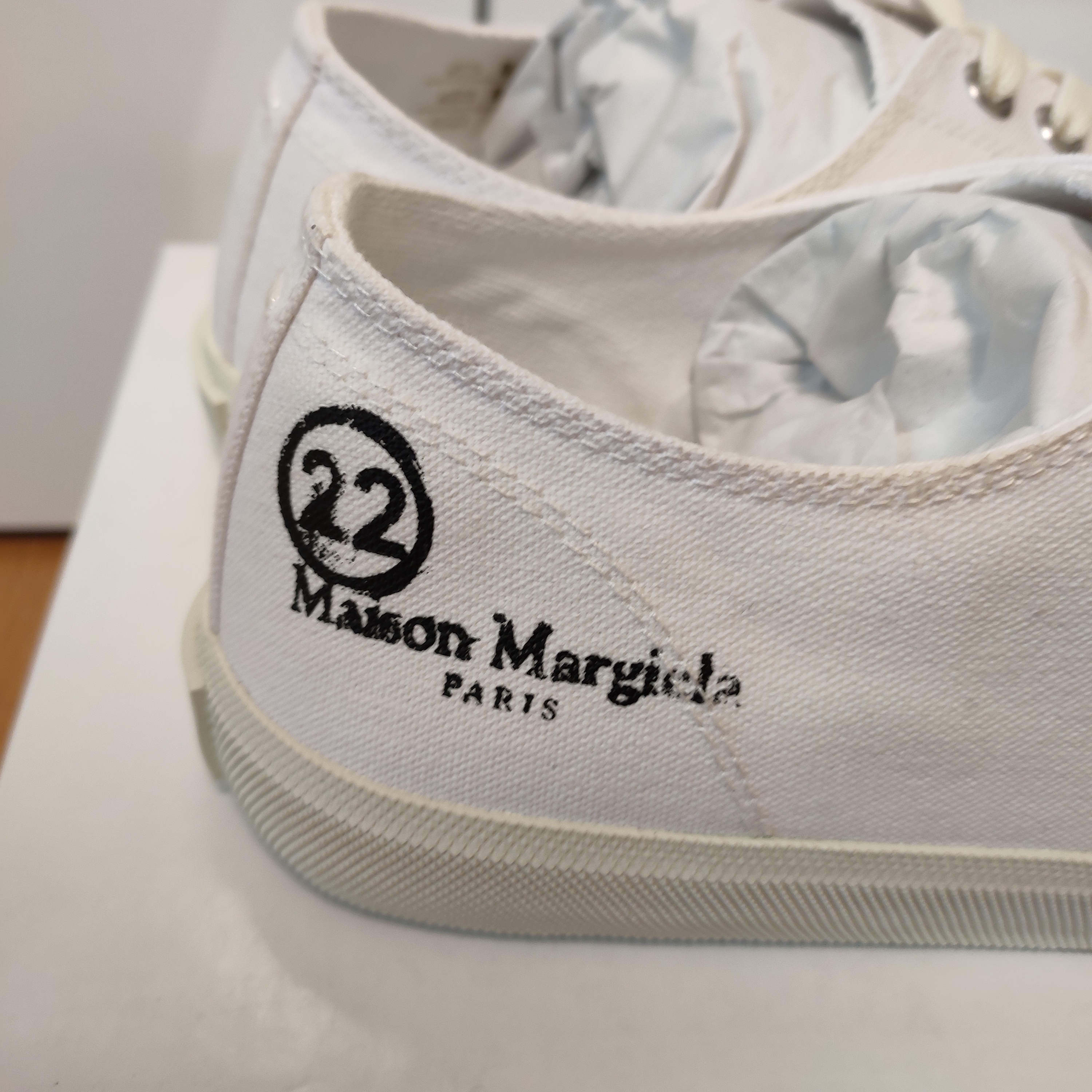 Maison Margiela Tabi Low White 착용 스타일 - 1