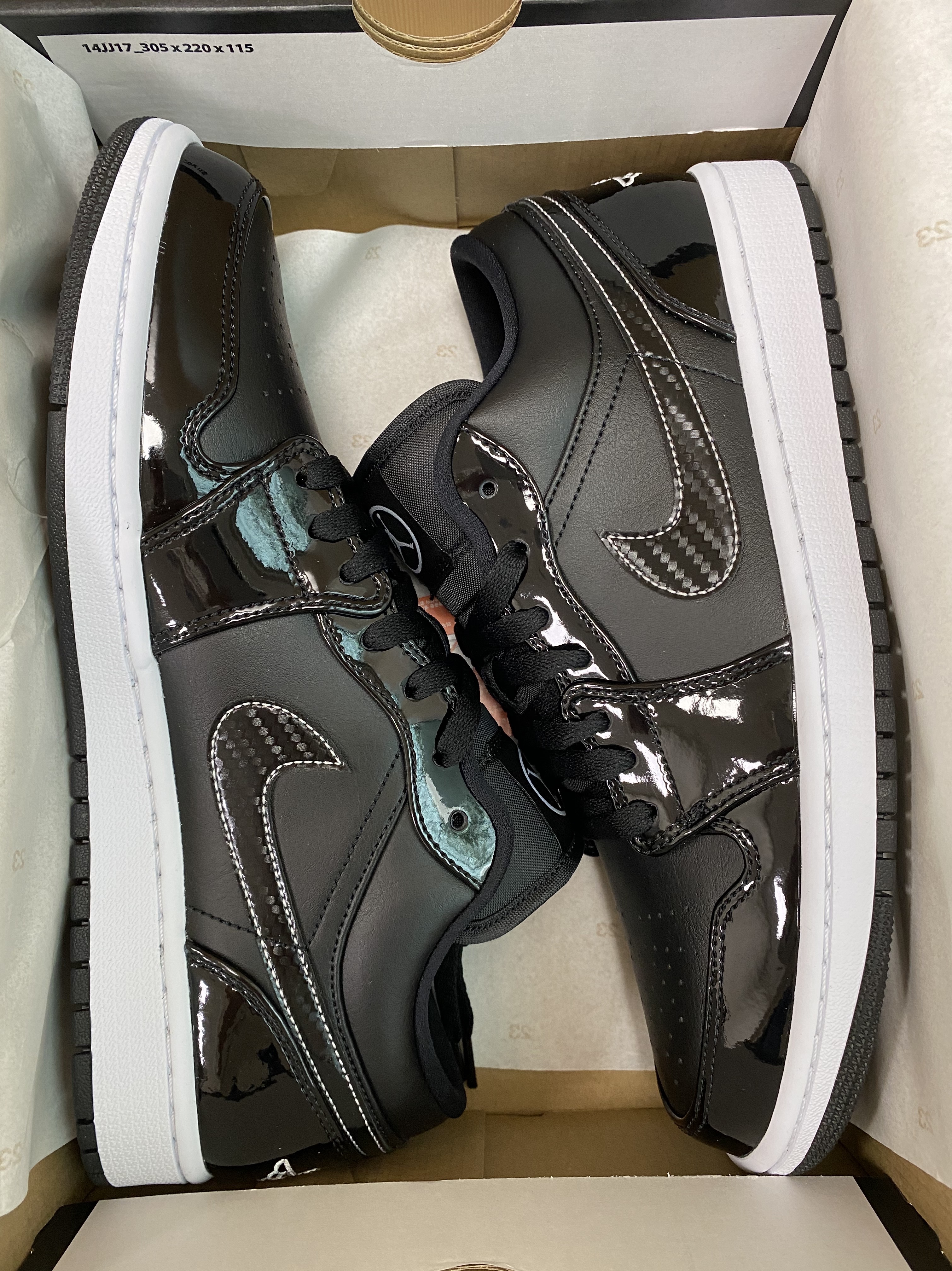 Jordan 1 Low SE ASW Black 착용 스타일