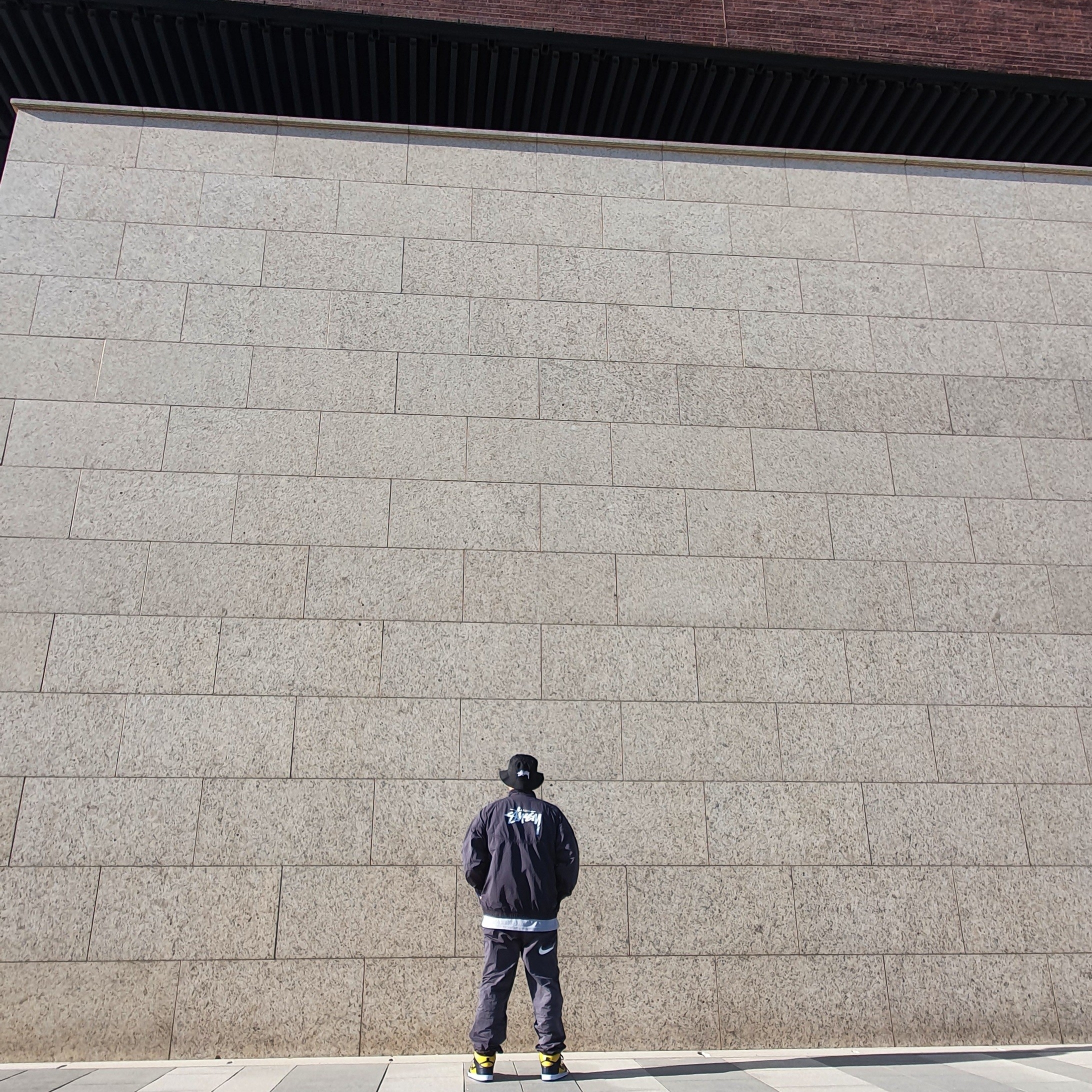Nike x Stussy Windrunner Jacket Off Noir, Nike x Stussy Beach Pants Off Noir 착용 스타일 - 1