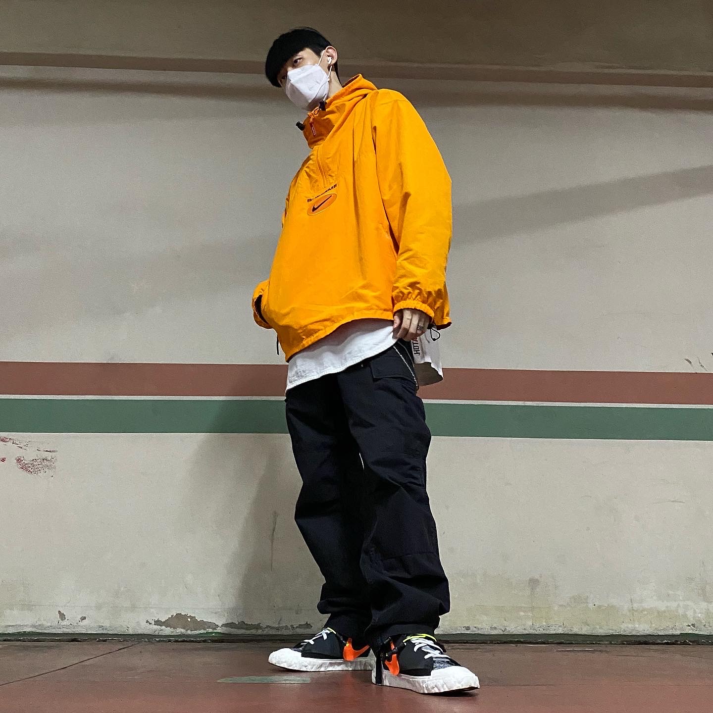 Nike x Readymade Blazer Mid Black, Supreme x Nike Jewel Reversible Ripstop Anorak Orange - 20FW 착용 스타일 - 2