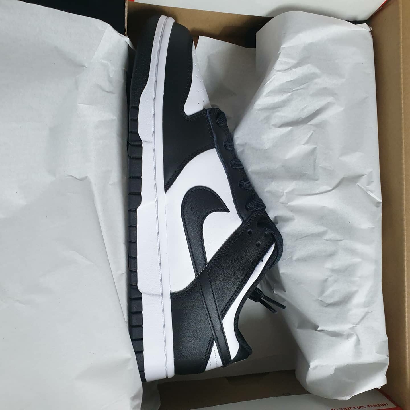 Nike Dunk Low Retro Black 착용 스타일 - 1