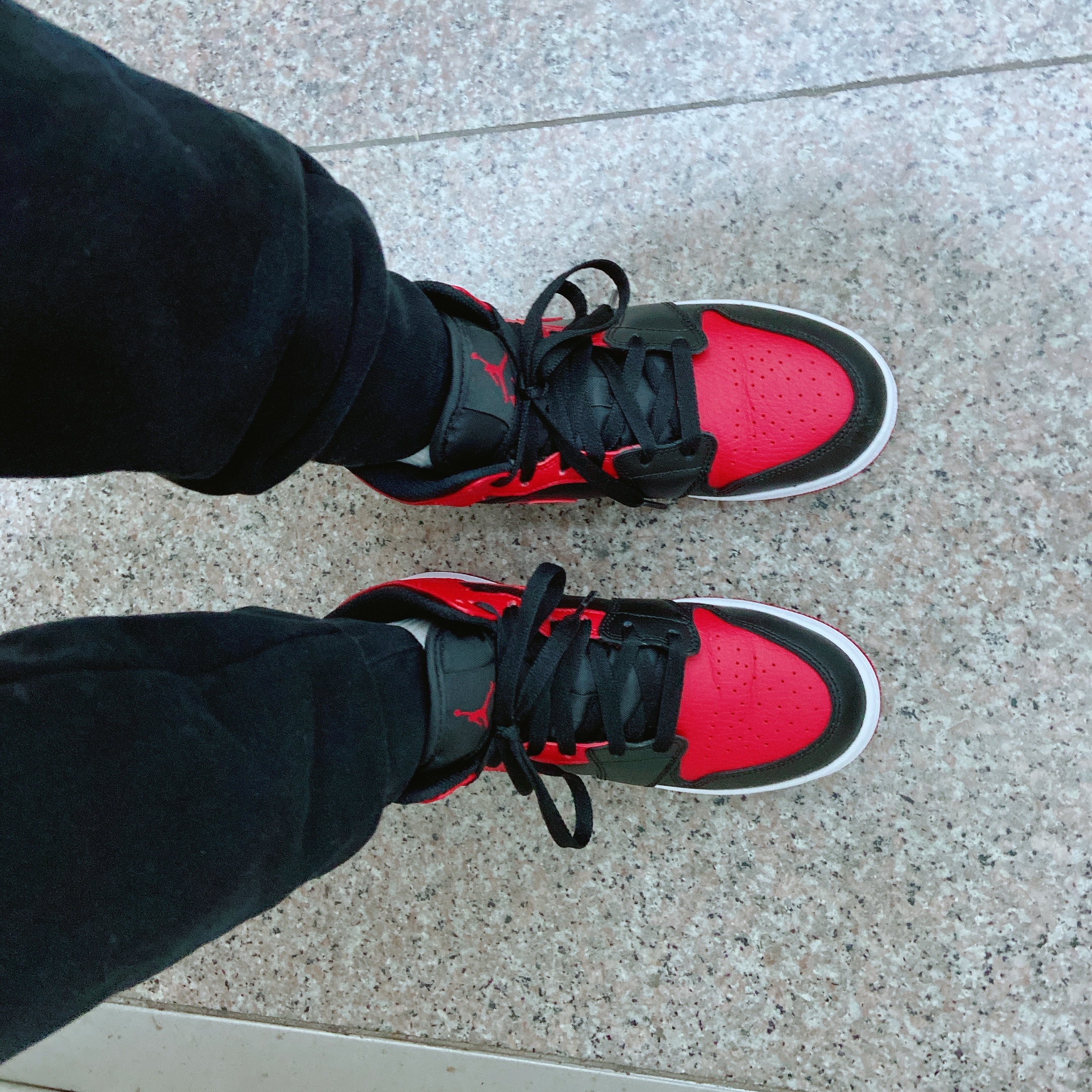 (GS) Jordan 1 Mid Bred Banned 2020 착용 스타일 - 4