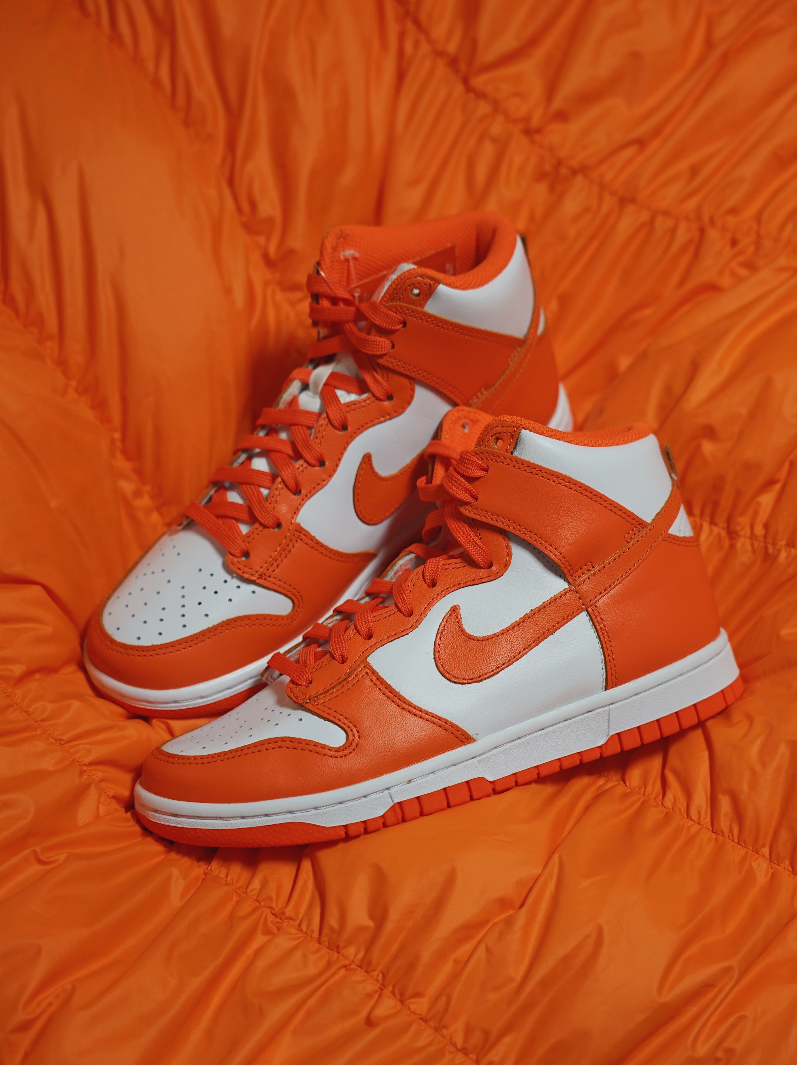 (W) Nike Dunk High Orange Blaze 착용 스타일 - 1