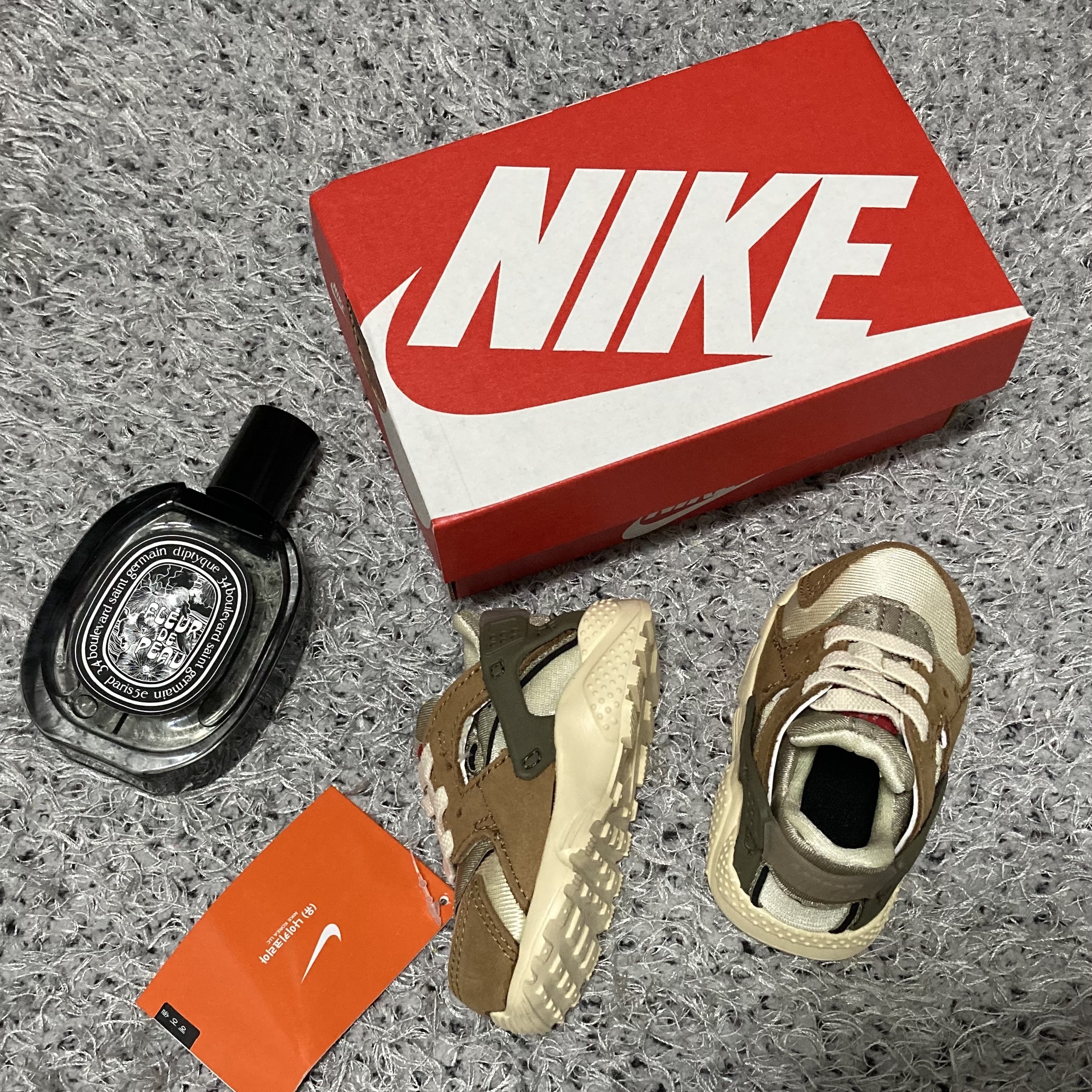 (TD) Nike x Stussy Air Huarache LE Desert Oak 착용 스타일