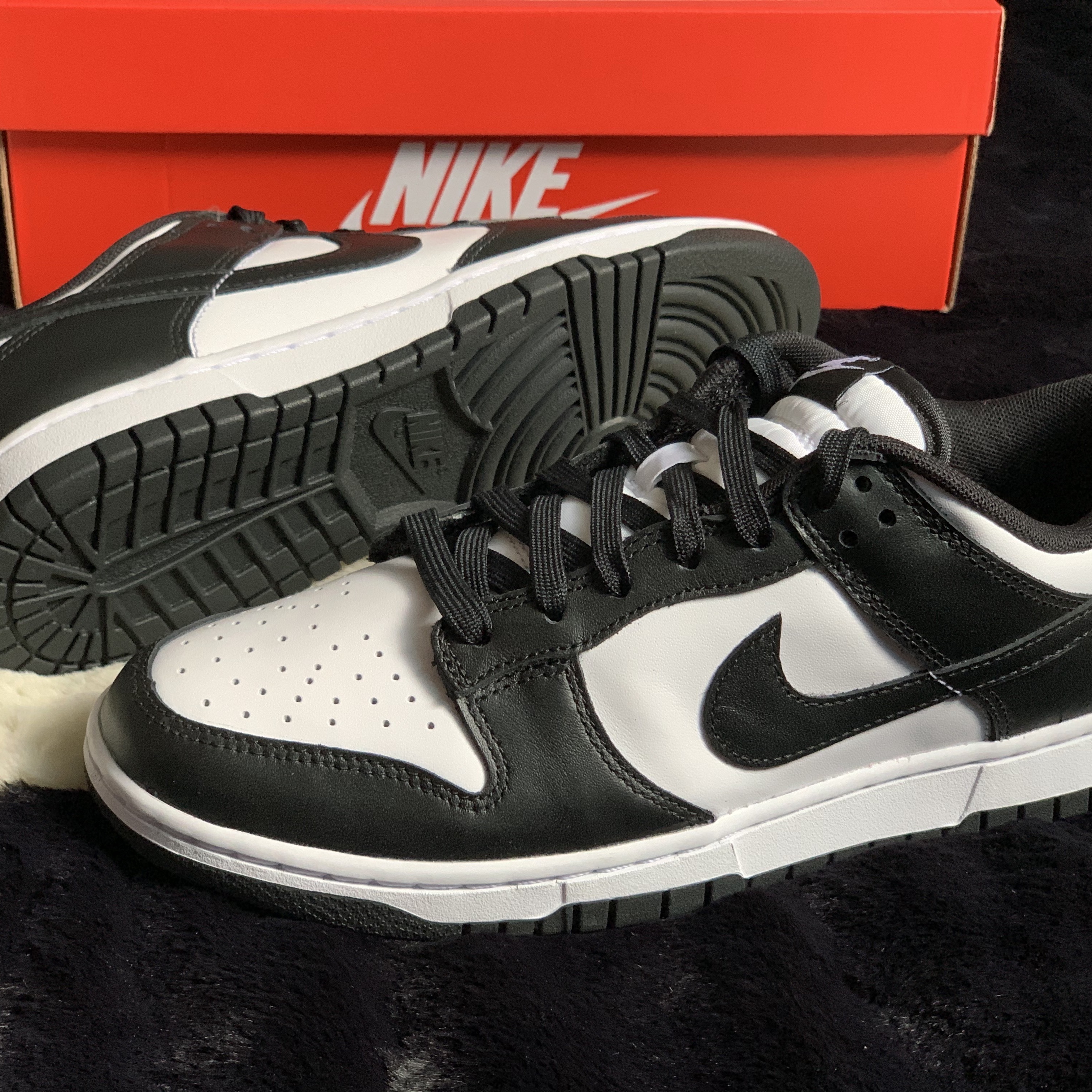 Nike Dunk Low Retro Black 착용 스타일 - 3