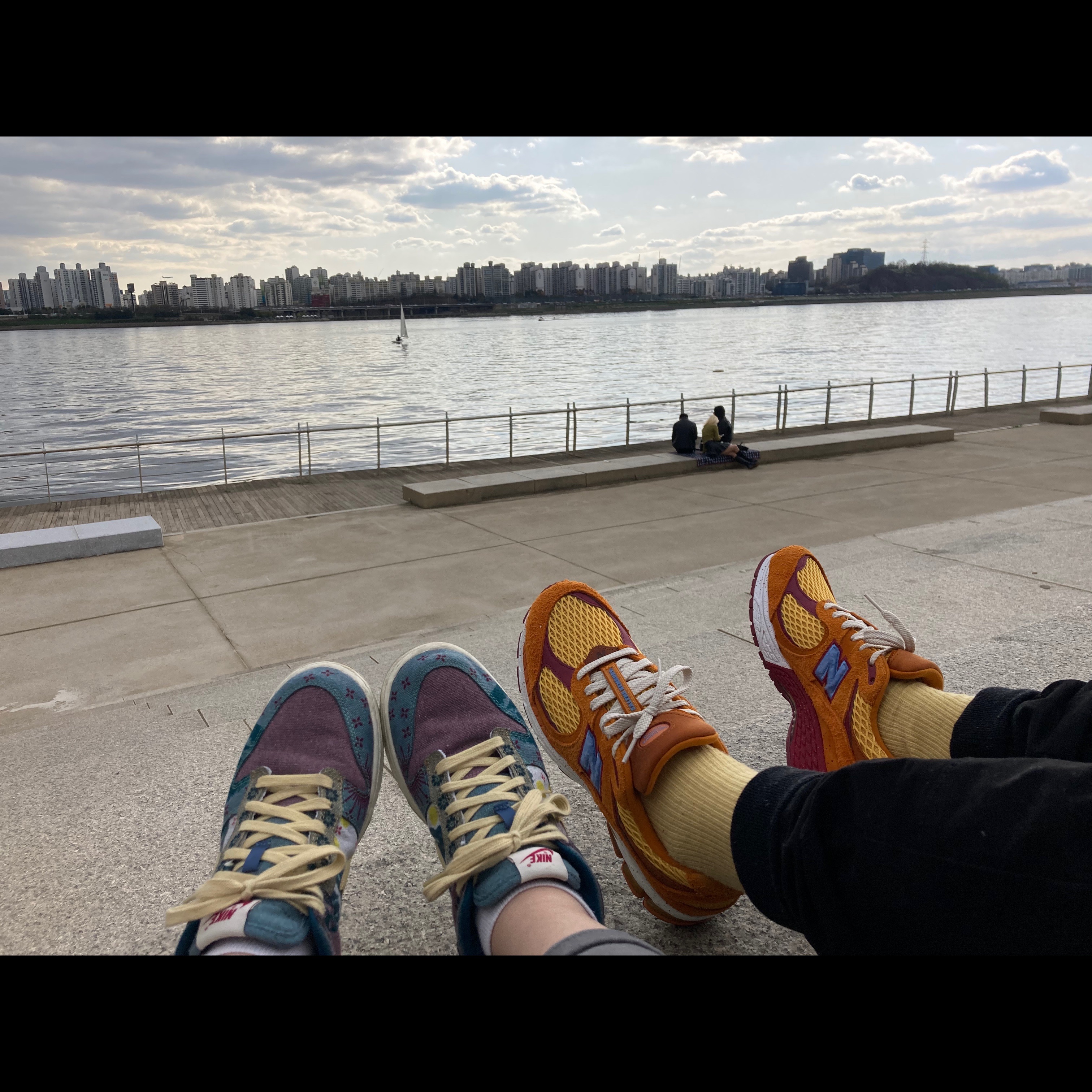 Nike Dunk Low SP Community Garden, New Balance x Salehe Bembury 2002R Peace Be the Journey 착용 스타일