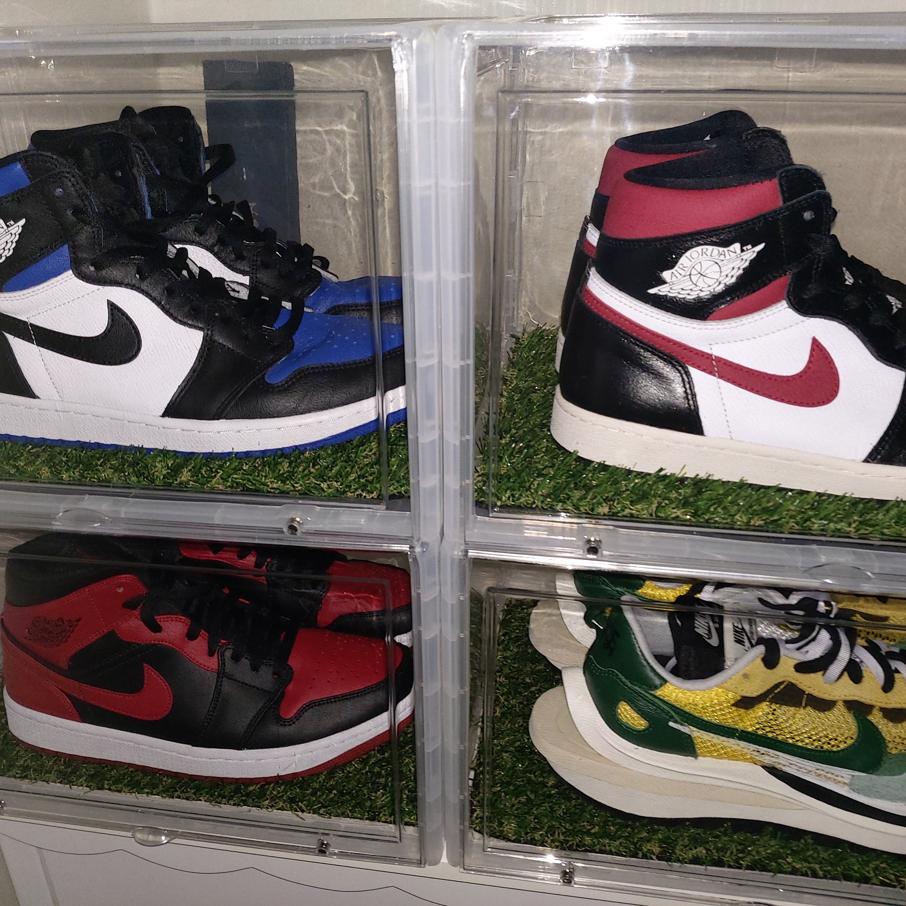 Jordan 1 Retro High OG Gym Red, Nike x Sacai VaporWaffle Tour Yellow & Gorge Green Sail 착용 스타일 - 1