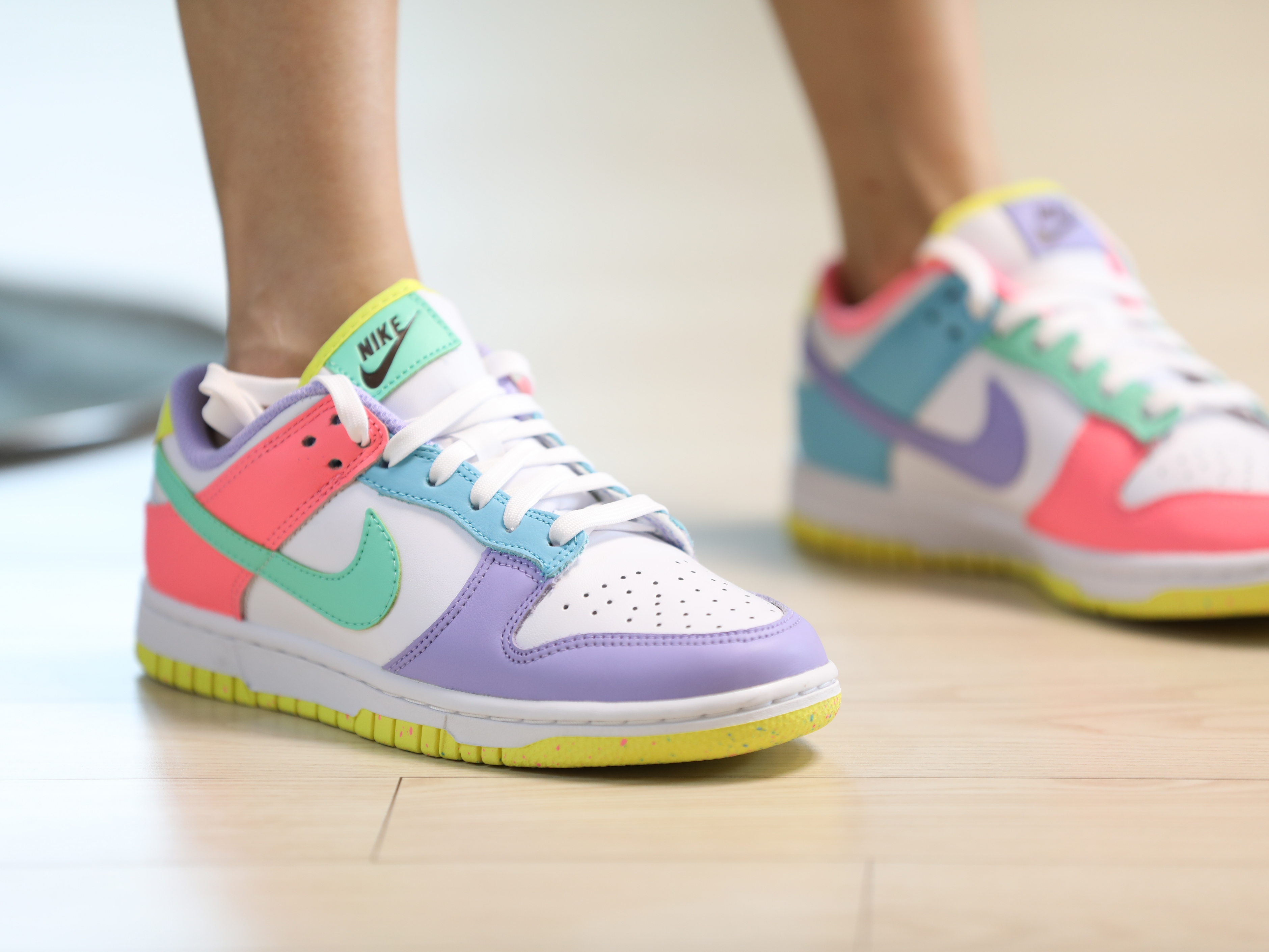 (W) Nike Dunk Low SE Candy 착용 스타일 - 2