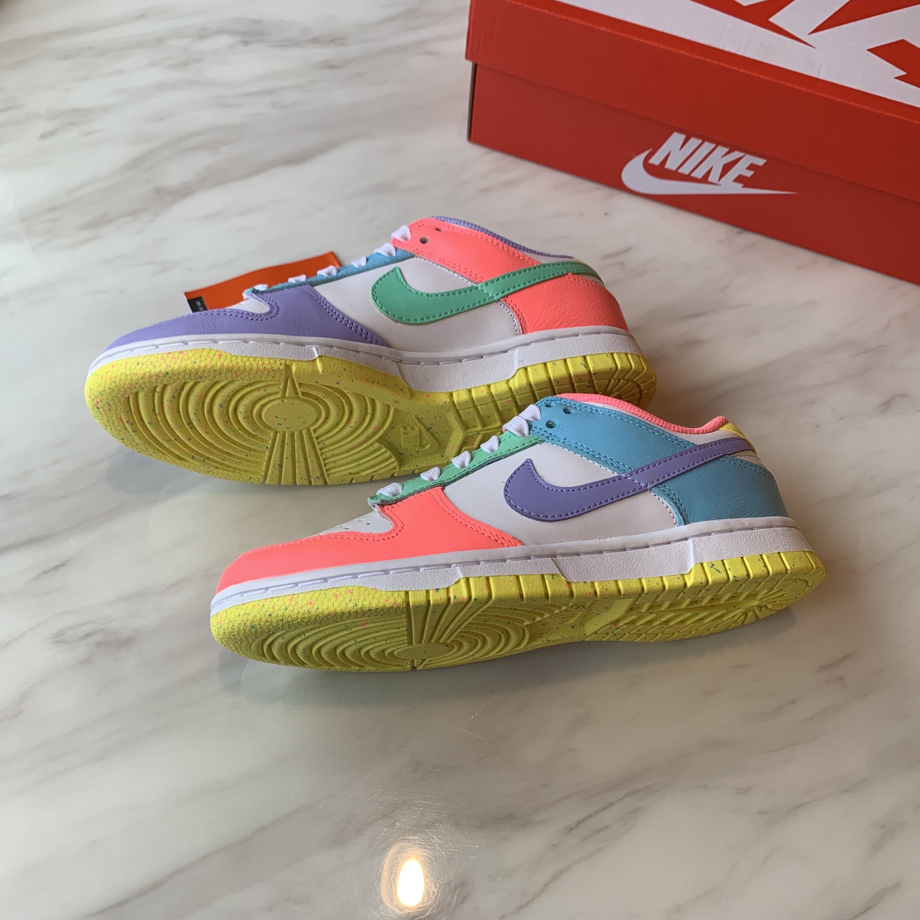 (W) Nike Dunk Low SE Candy 착용 스타일 - 3