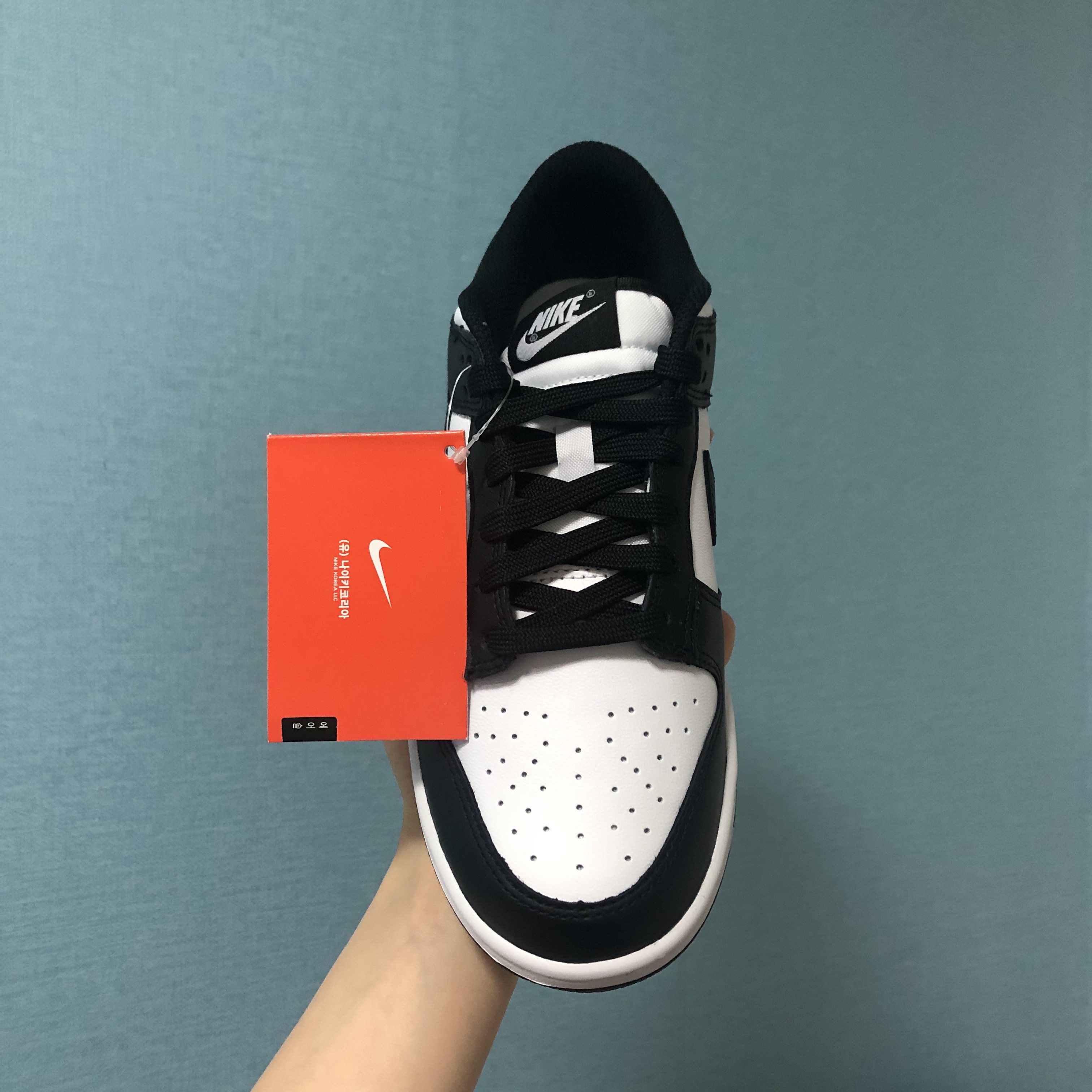 (W) Nike Dunk Low Black, Nike Dunk Low Retro Black 착용 스타일 - 2