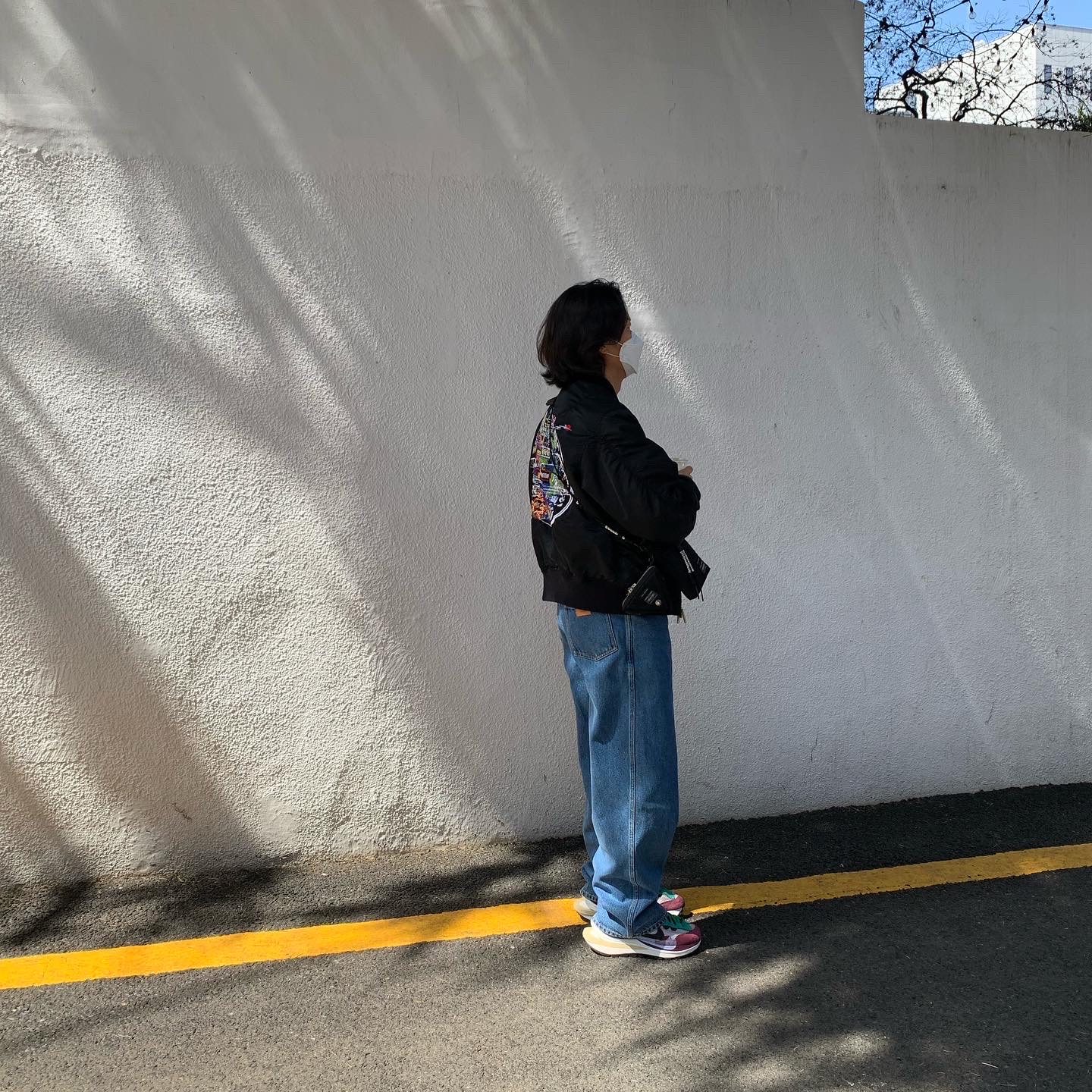 Nike x Sacai VaporWaffle String & Black Villain Red, Supreme Globe MA-1 Black - 20FW 착용 스타일 - 3