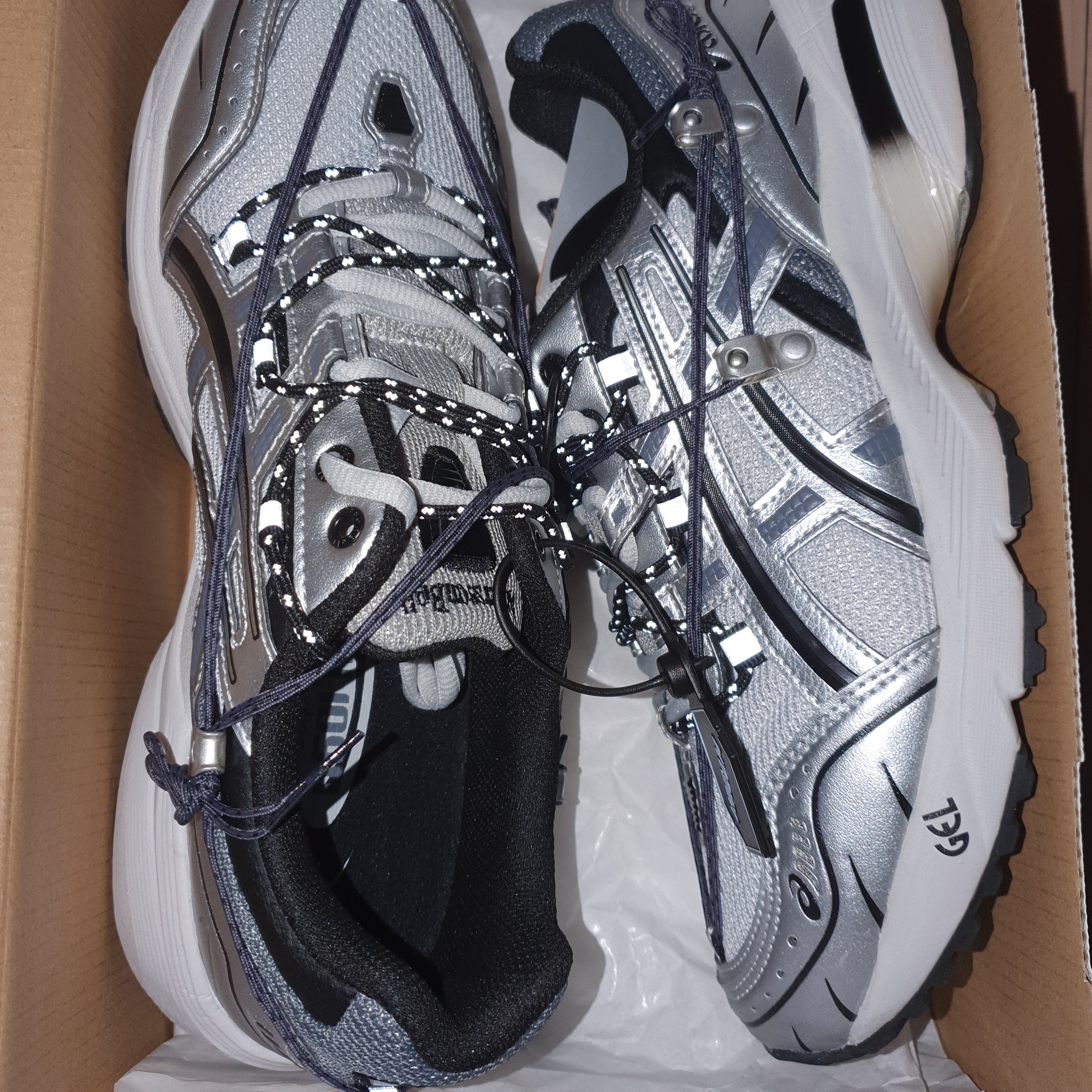 Asics x Andersson Bell Gel-1090 Glacier Grey Silver 착용 스타일