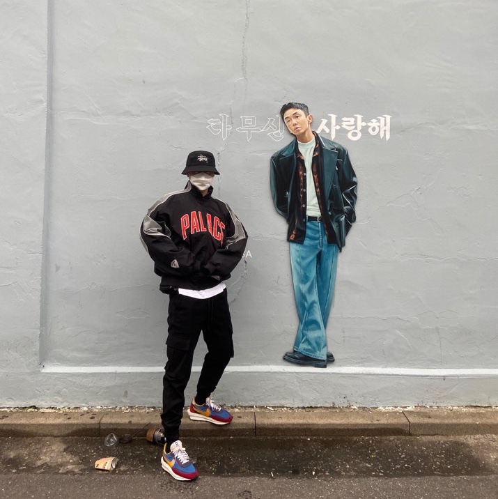 Palace Sport Mit Floss Jacket Black - 21SS, Nike x Sacai LDWaffle Blue Multi 착용 스타일 - 1