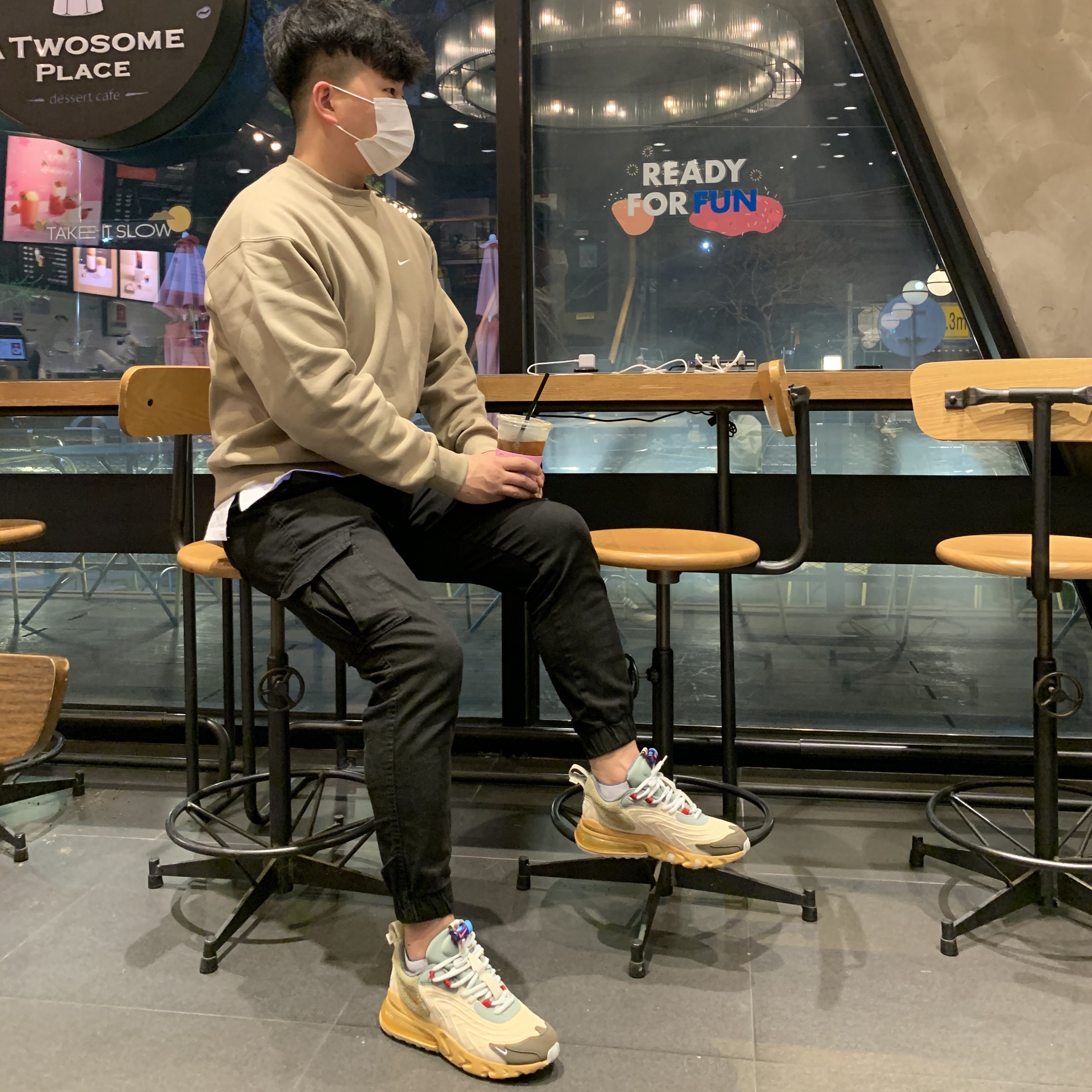 Nike NRG Solo Swoosh Crew Fleece Khaki - Asia, Nike x Travis Scott Air Max 270 React Cactus Trails 착용 스타일