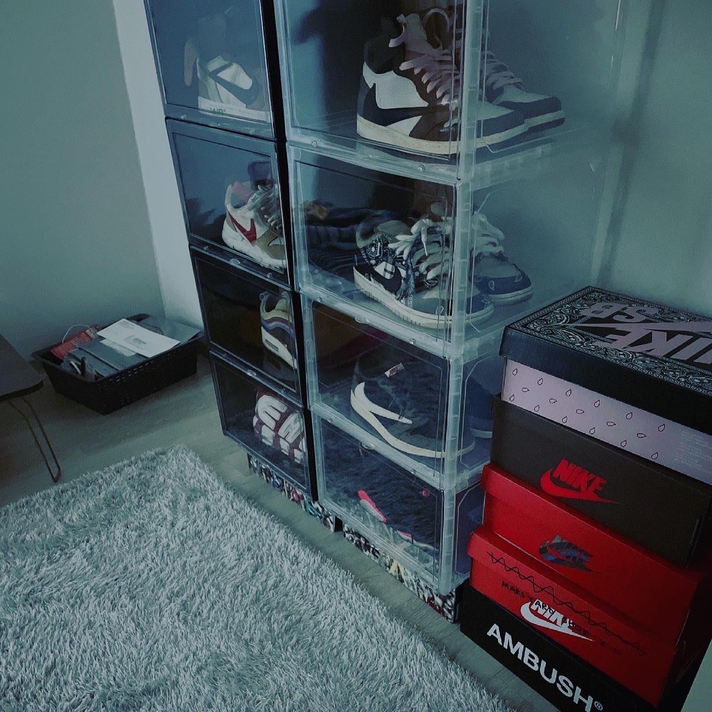 Jordan 1 x Off-White Retro High Chicago The Ten, Jordan 1 x Travis Scott Retro High OG SP Mocha 착용 스타일