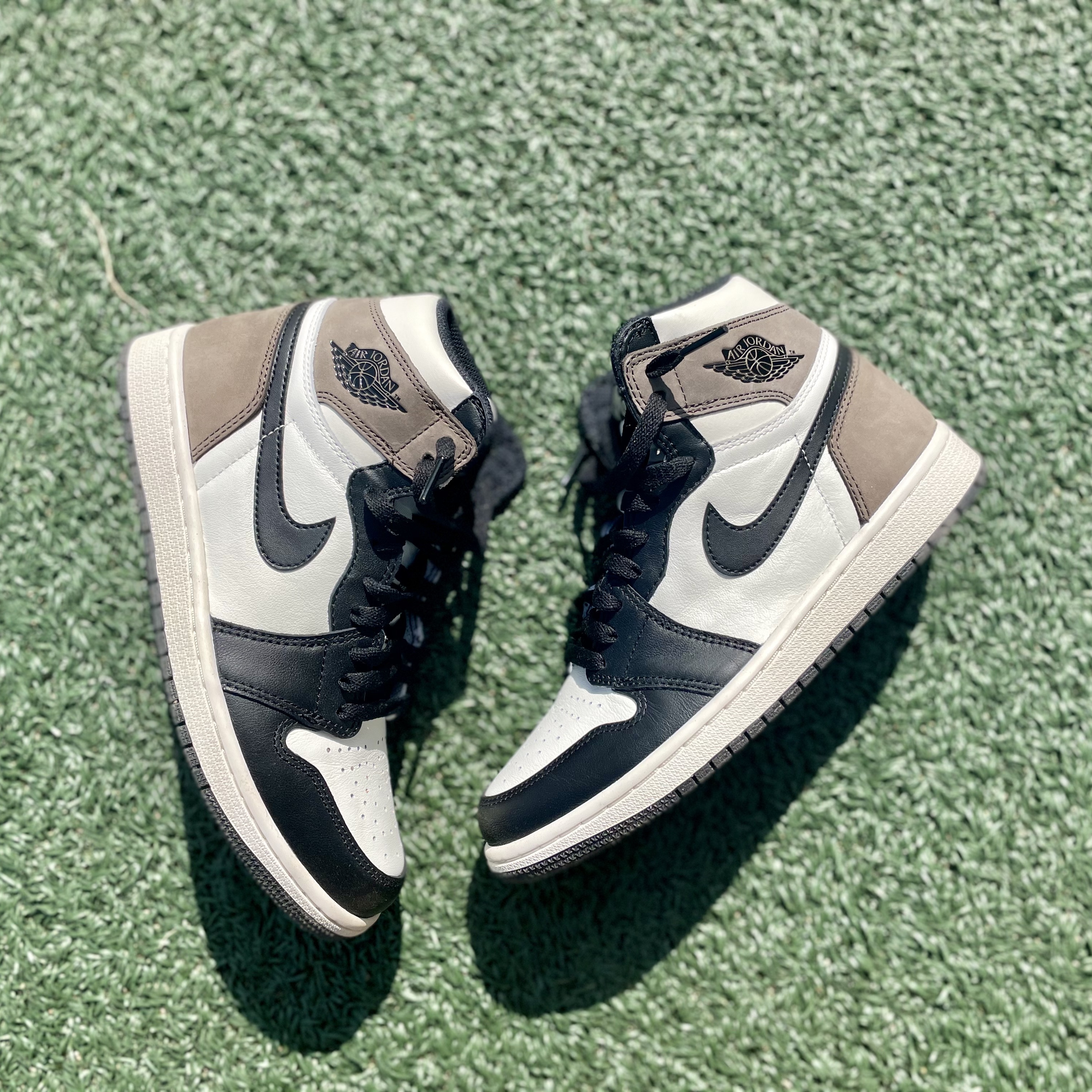 Jordan 1 Retro High OG Black Mocha, (GS) Jordan 1 Retro High OG Black Mocha 착용 스타일