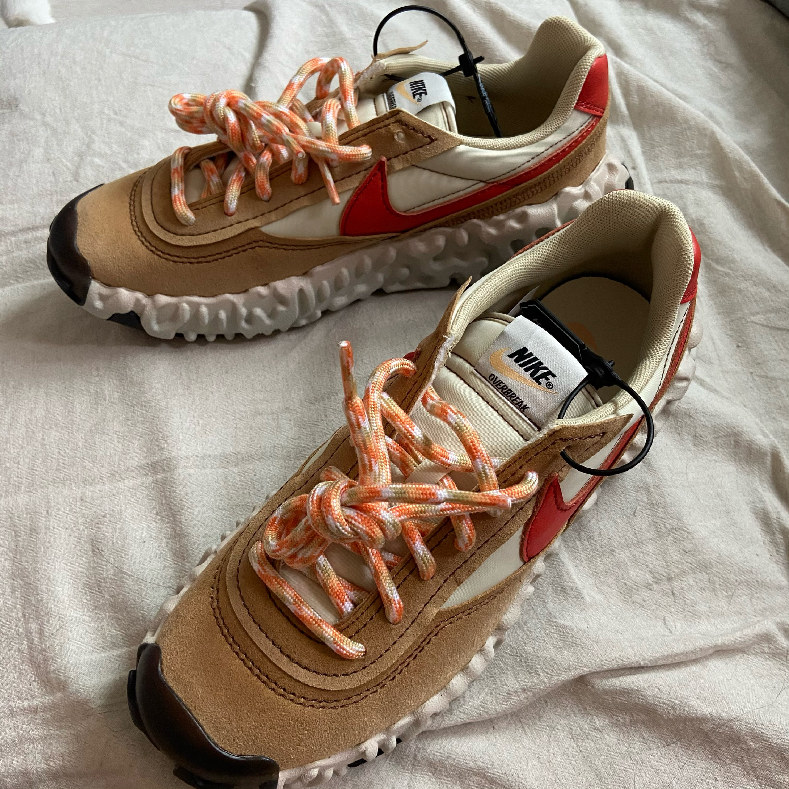 Nike Overbreak SP Fossil 착용 스타일
