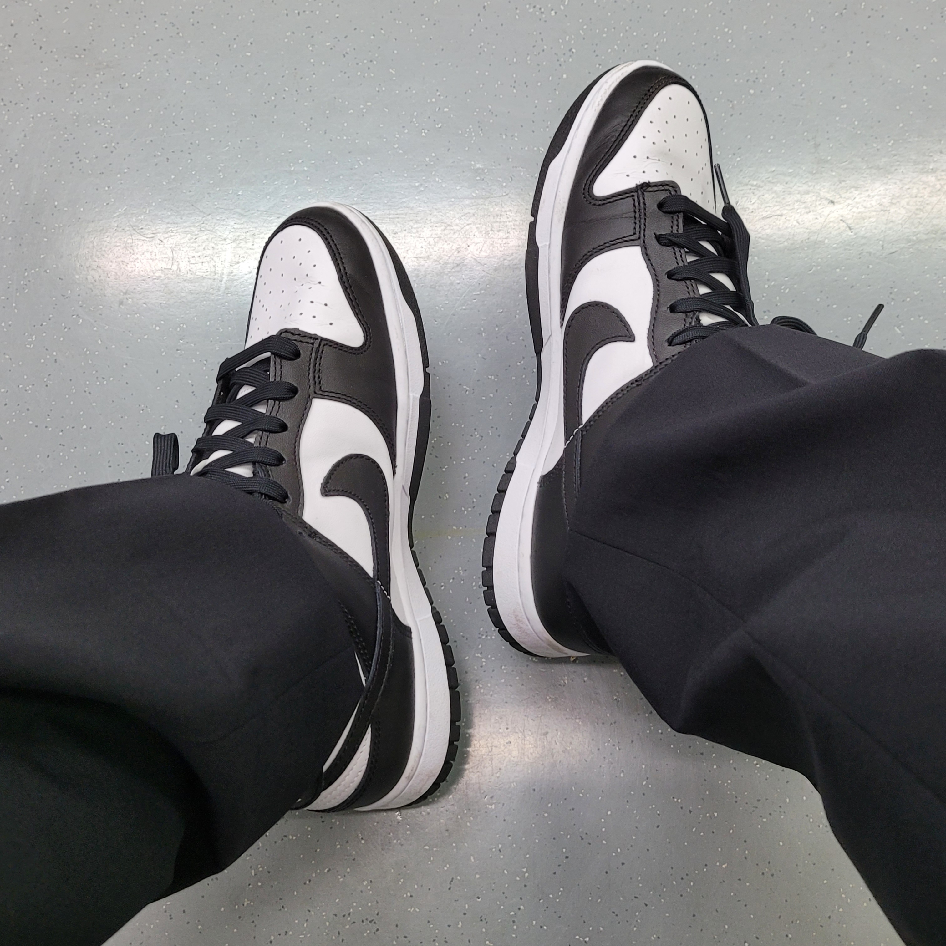 Nike Dunk Low Retro Black 착용 스타일