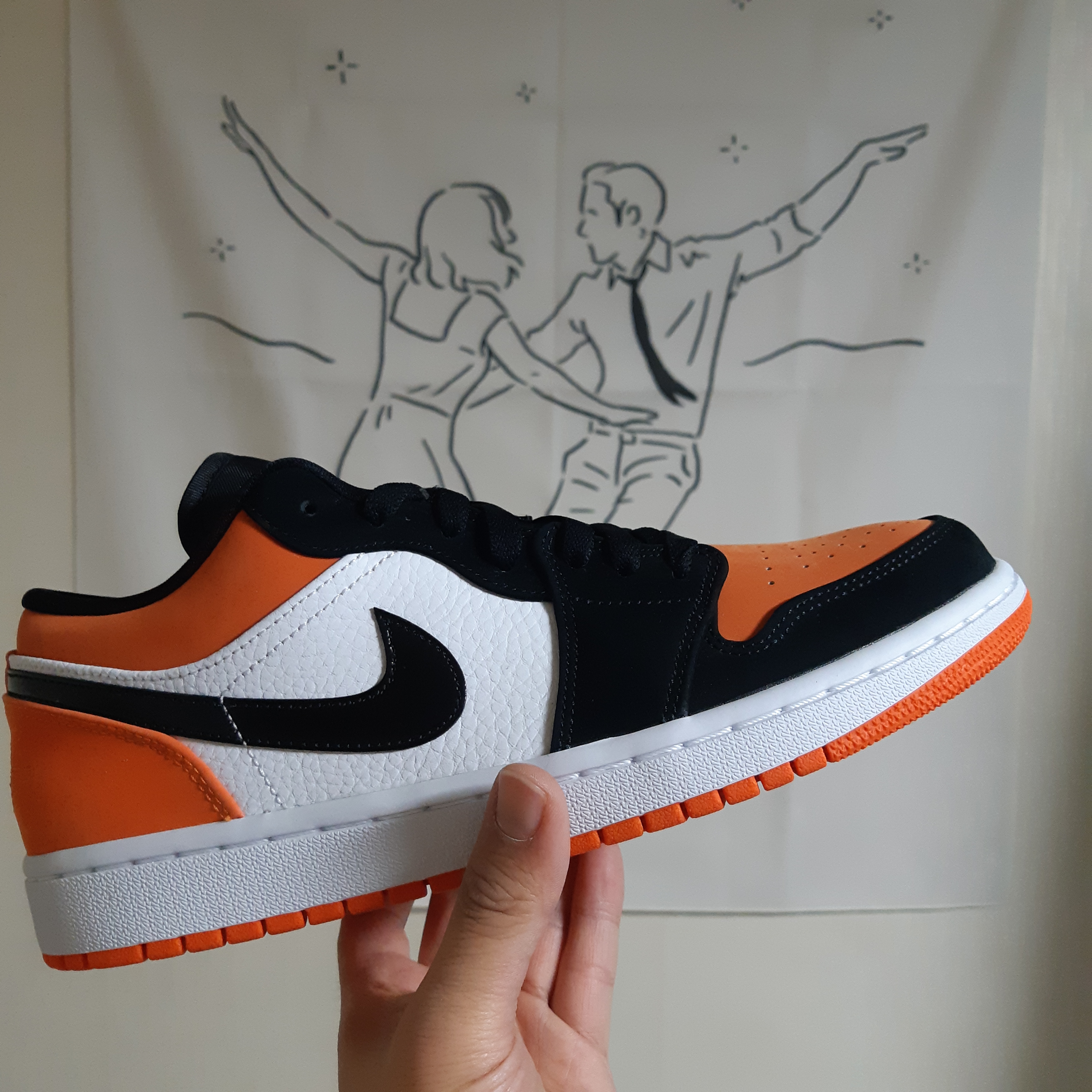 Jordan 1 Low Shattered Backboard 착용 스타일