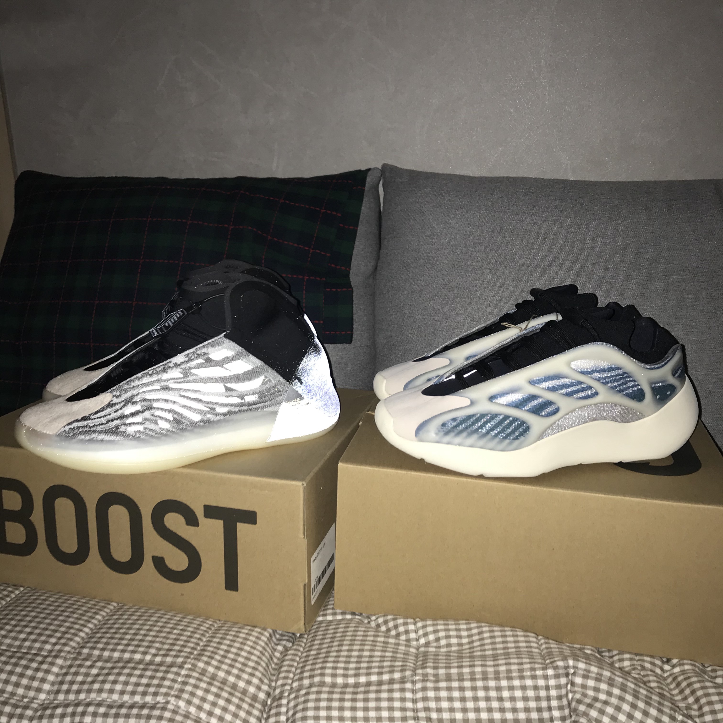 Adidas Yeezy 700 V3 Kyanite, Adidas Yeezy QNTM Lifestyle 착용 스타일