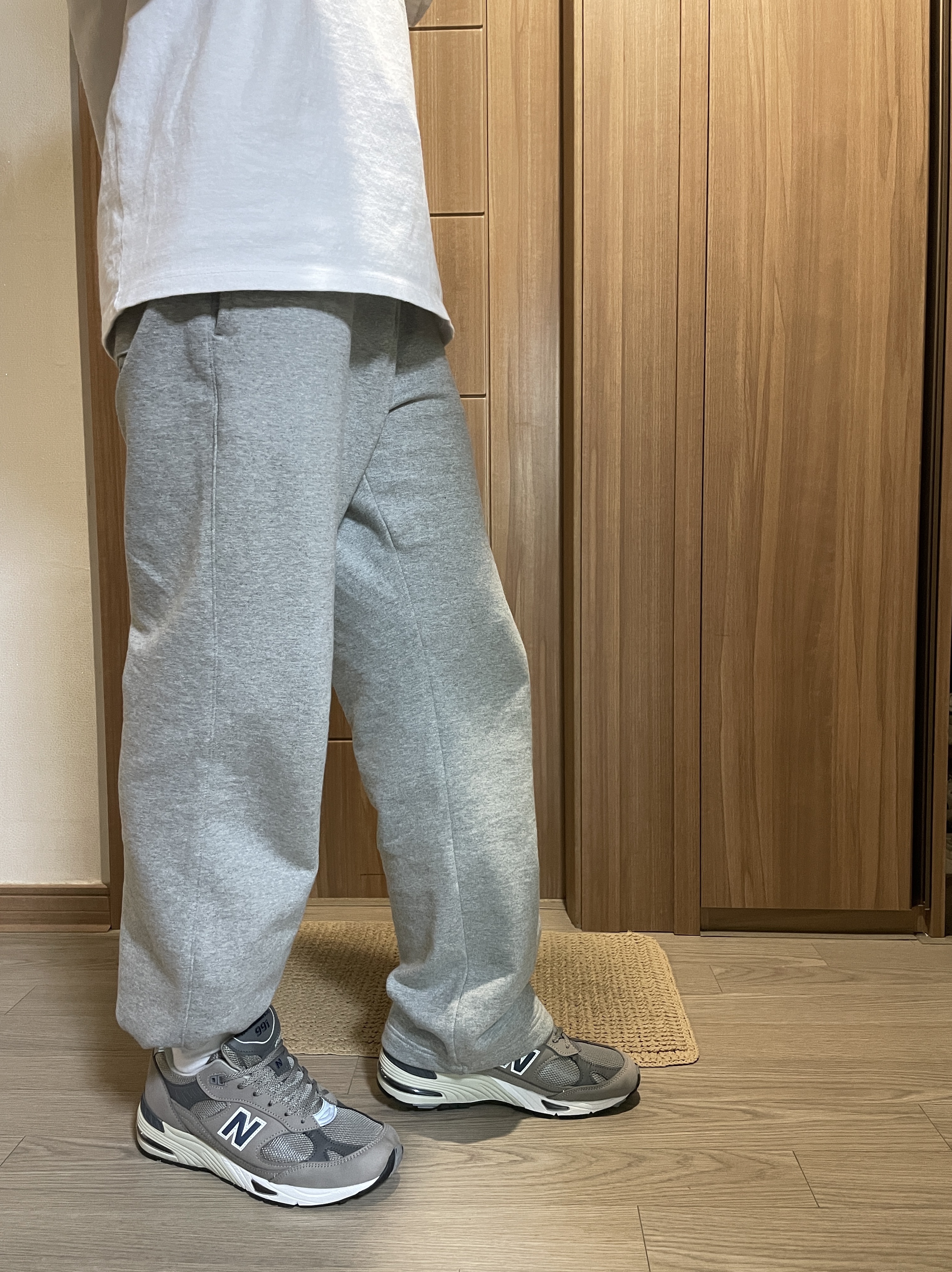 New Balance 991 Made in UK 20th Anniversary Grey 착용 스타일 - 1