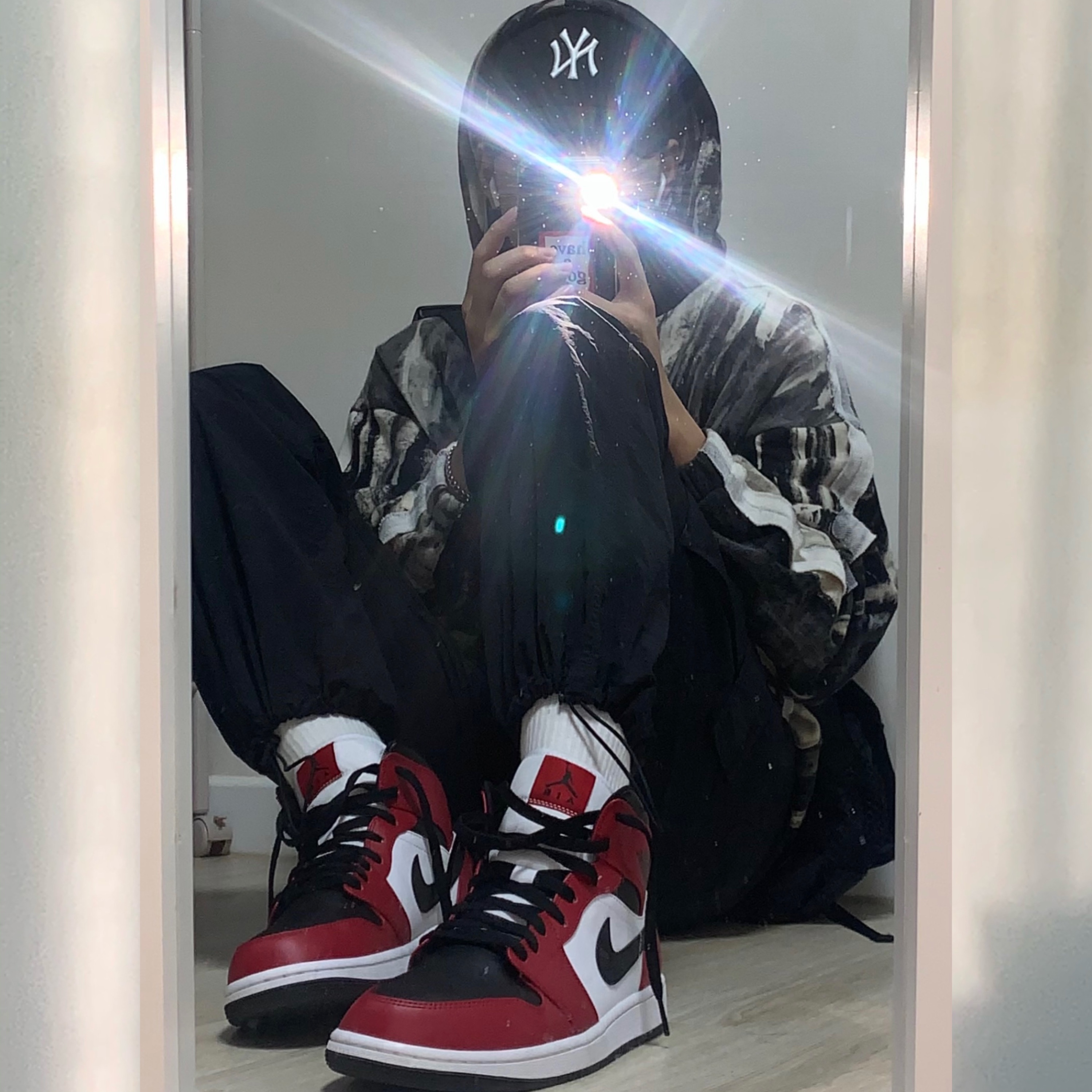 Jordan 1 Mid Chicago Black Toe 착용 스타일