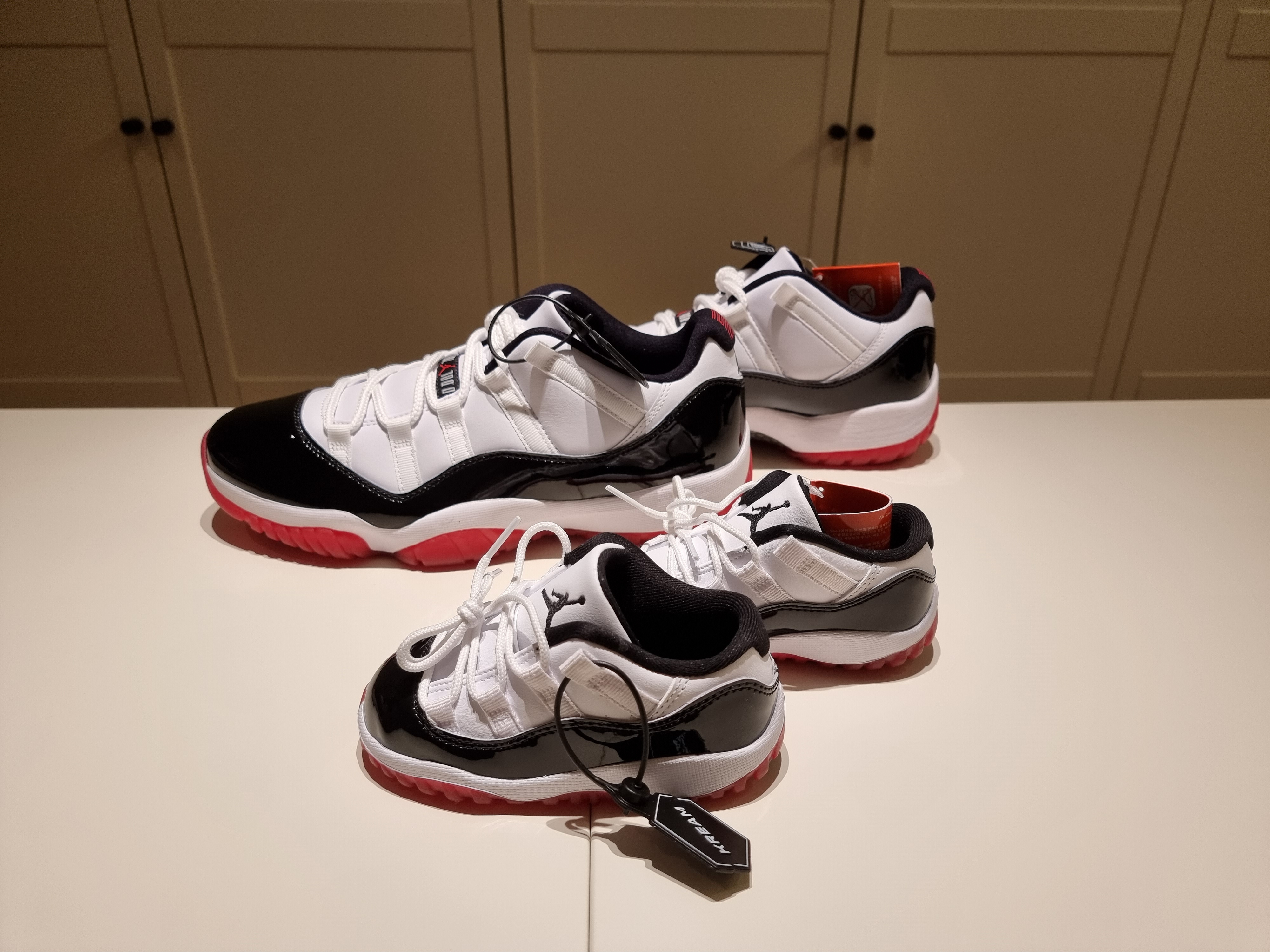 Jordan 11 Retro Low Concord Bred, (TD) Jordan 11 Retro Low Concord Bred 착용 스타일 - 1