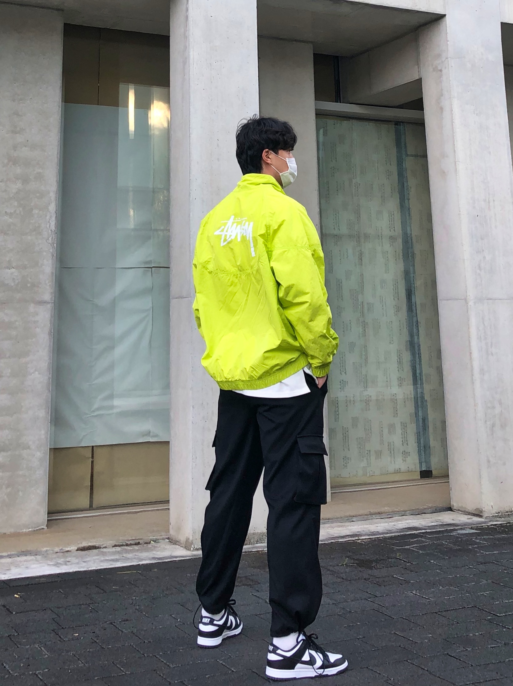 Nike Dunk Low Retro Black, Nike x Stussy Windrunner Jacket Bright Cactus 착용 스타일
