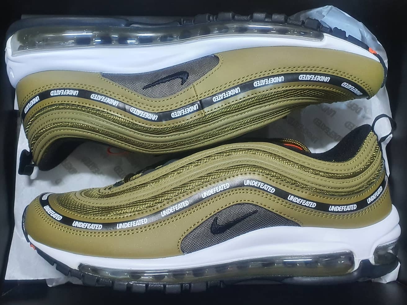 Nike x Undefeated Air Max 97 Militia Green 착용 스타일 - 2