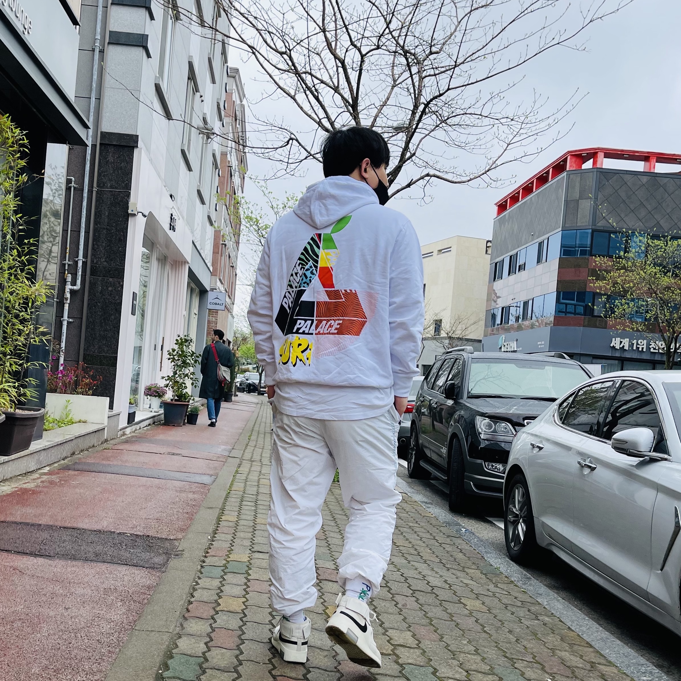 Palace Mix Up Hood White - 21SS, Nike x Fear of God Air Fear of God Raid Light Bone 착용 스타일 - 2