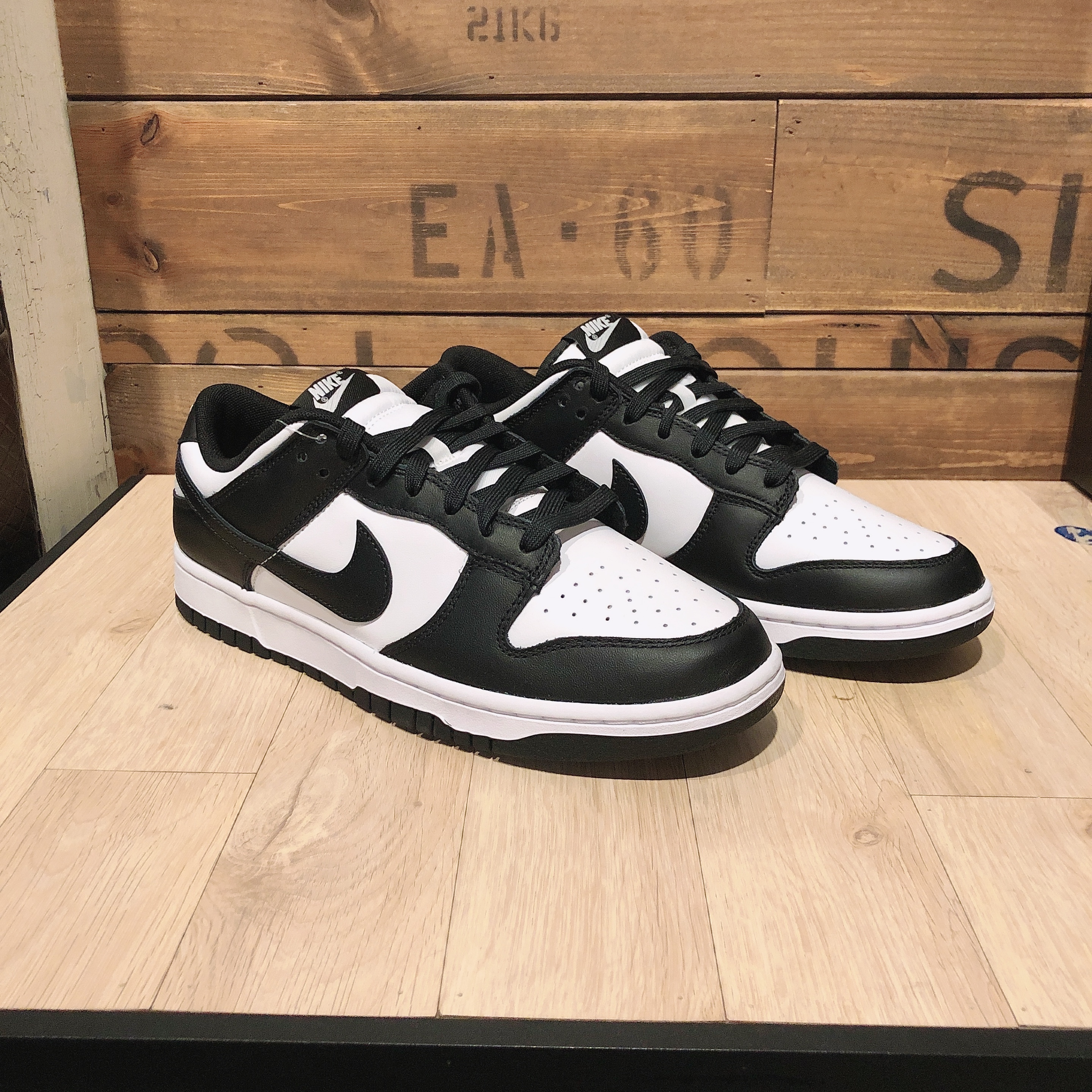 Nike Dunk Low Retro Black 착용 스타일 - 3