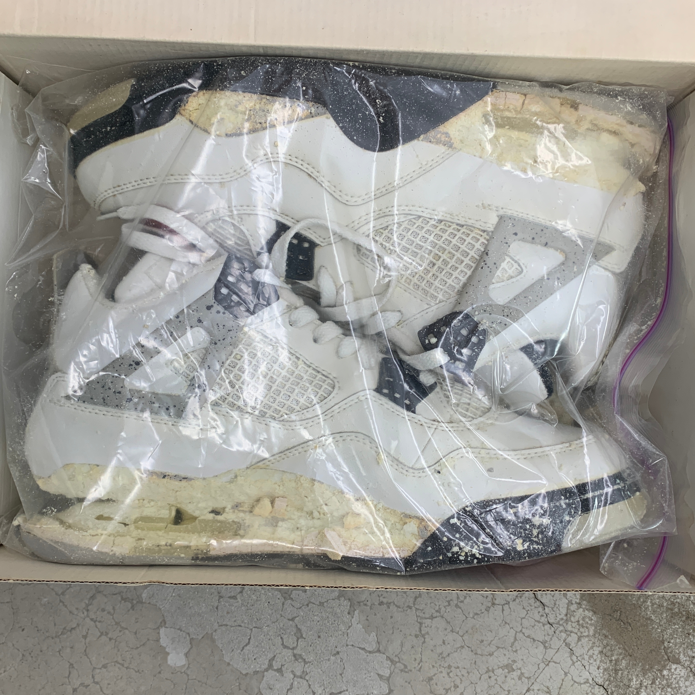 Jordan 4 Retro OG White Cement 2016 착용 스타일 - 3