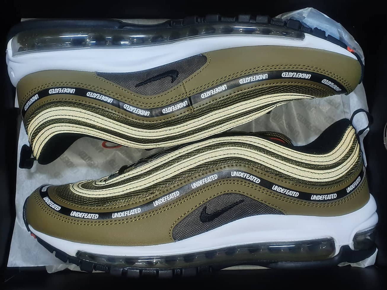 Nike x Undefeated Air Max 97 Militia Green 착용 스타일 - 1