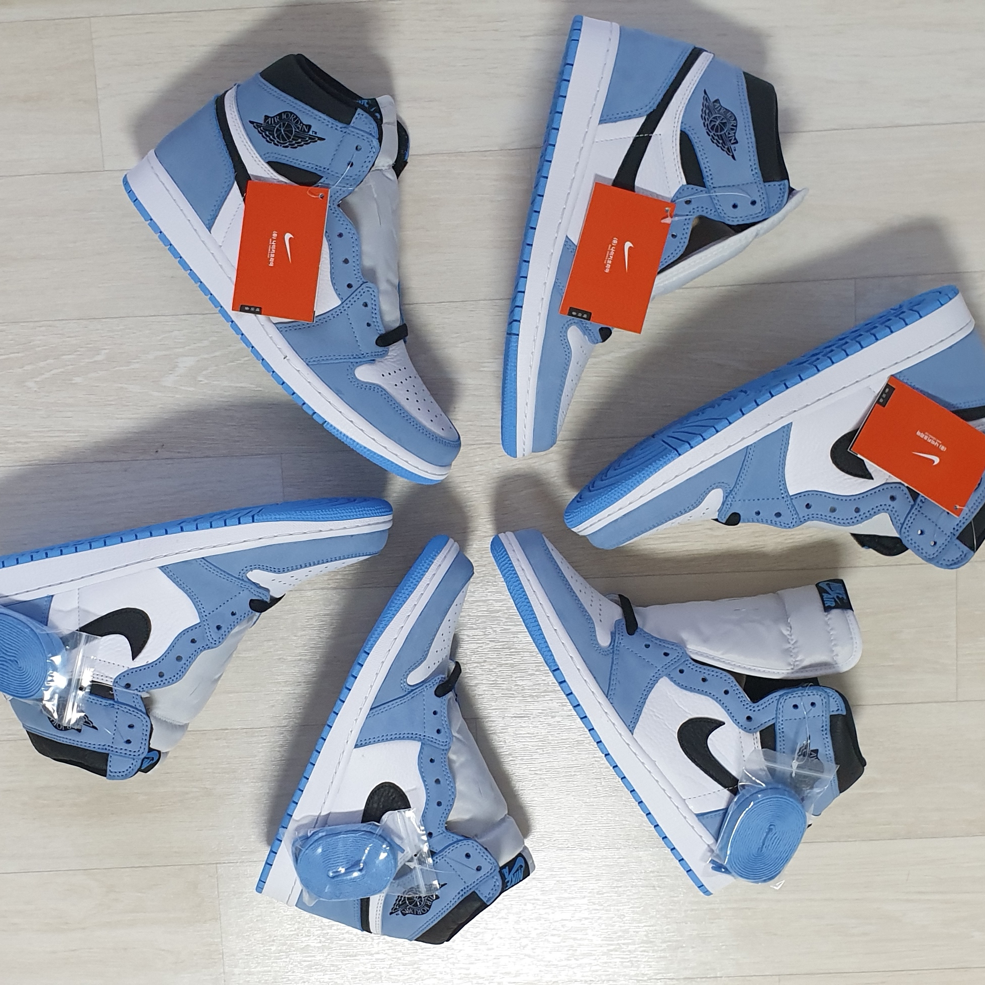 Jordan 1 Retro High OG University Blue 착용 스타일 - 3