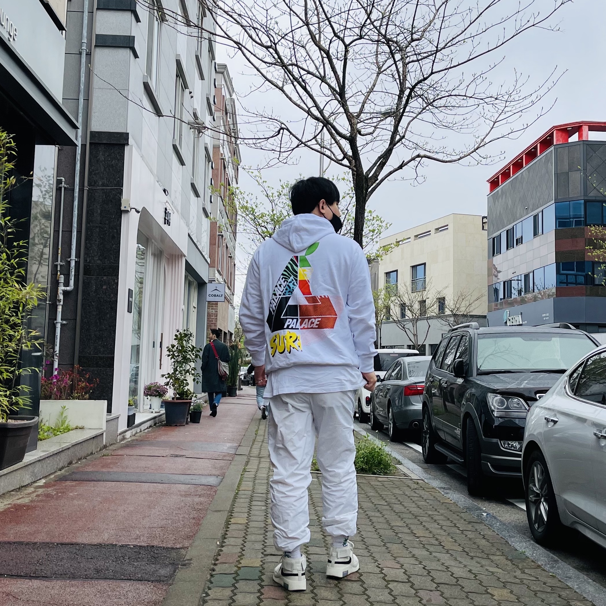 Palace Mix Up Hood White - 21SS, Nike x Fear of God Air Fear of God Raid Light Bone 착용 스타일 - 1