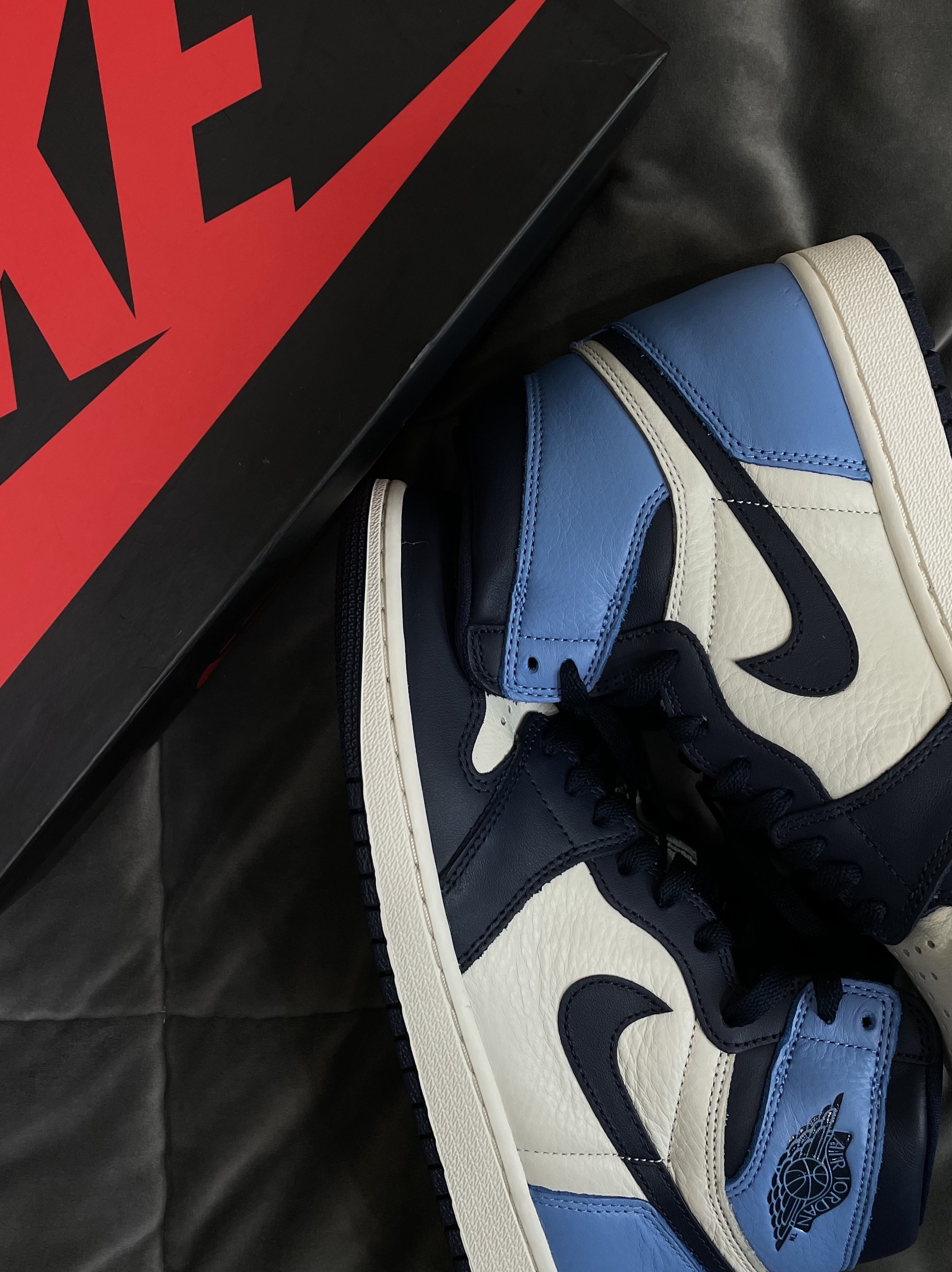 Jordan 1 Retro High Obsidian UNC 착용 스타일