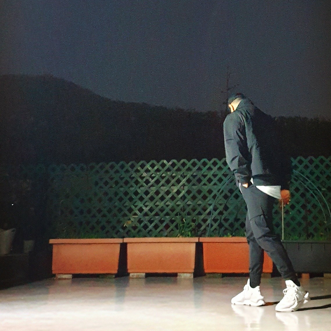 Y-3 Kaiwa Black White 착용 스타일 - 2