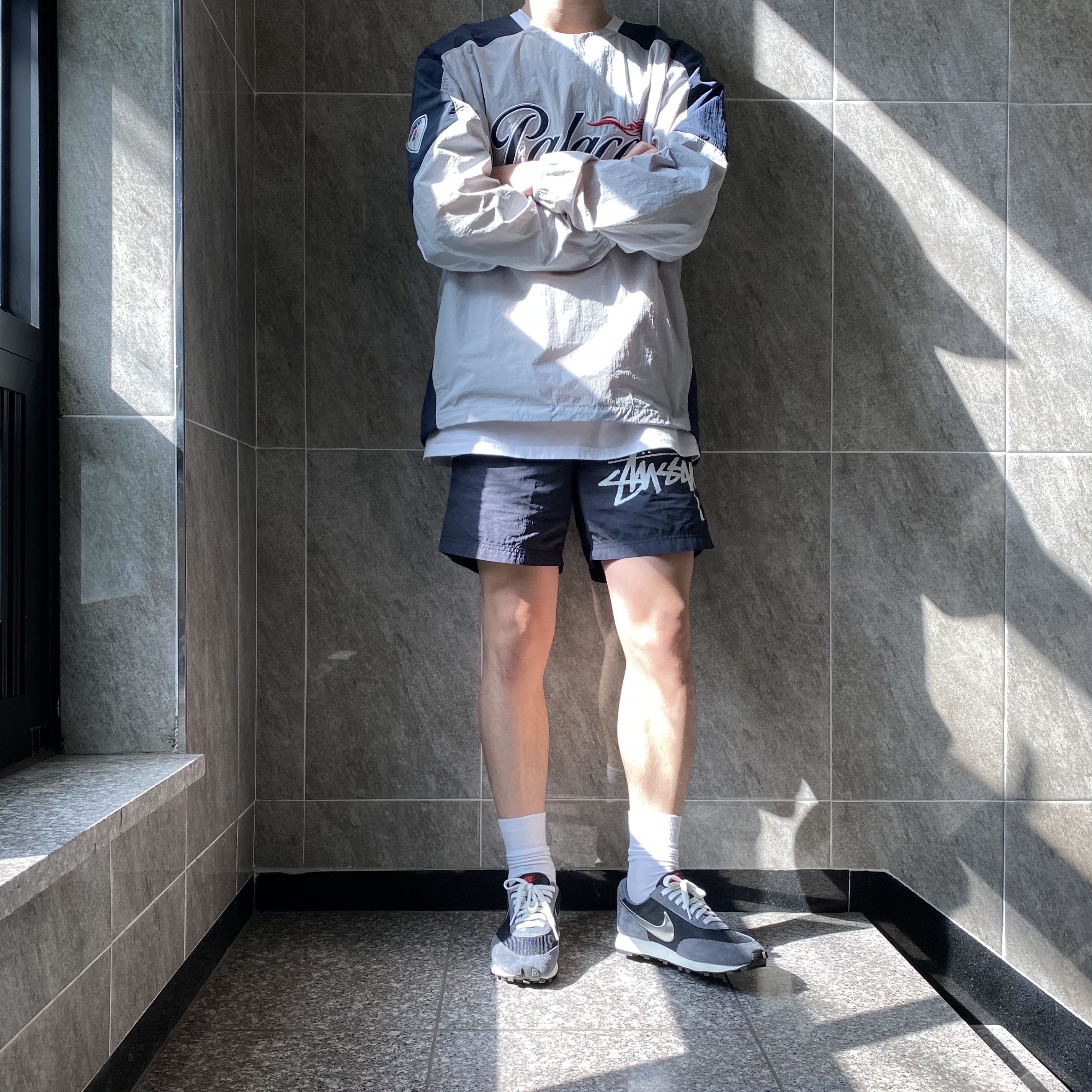 Palace Horsepower Crew Gray - 20SS, Nike x Stussy Water Shorts Off Noir 착용 스타일