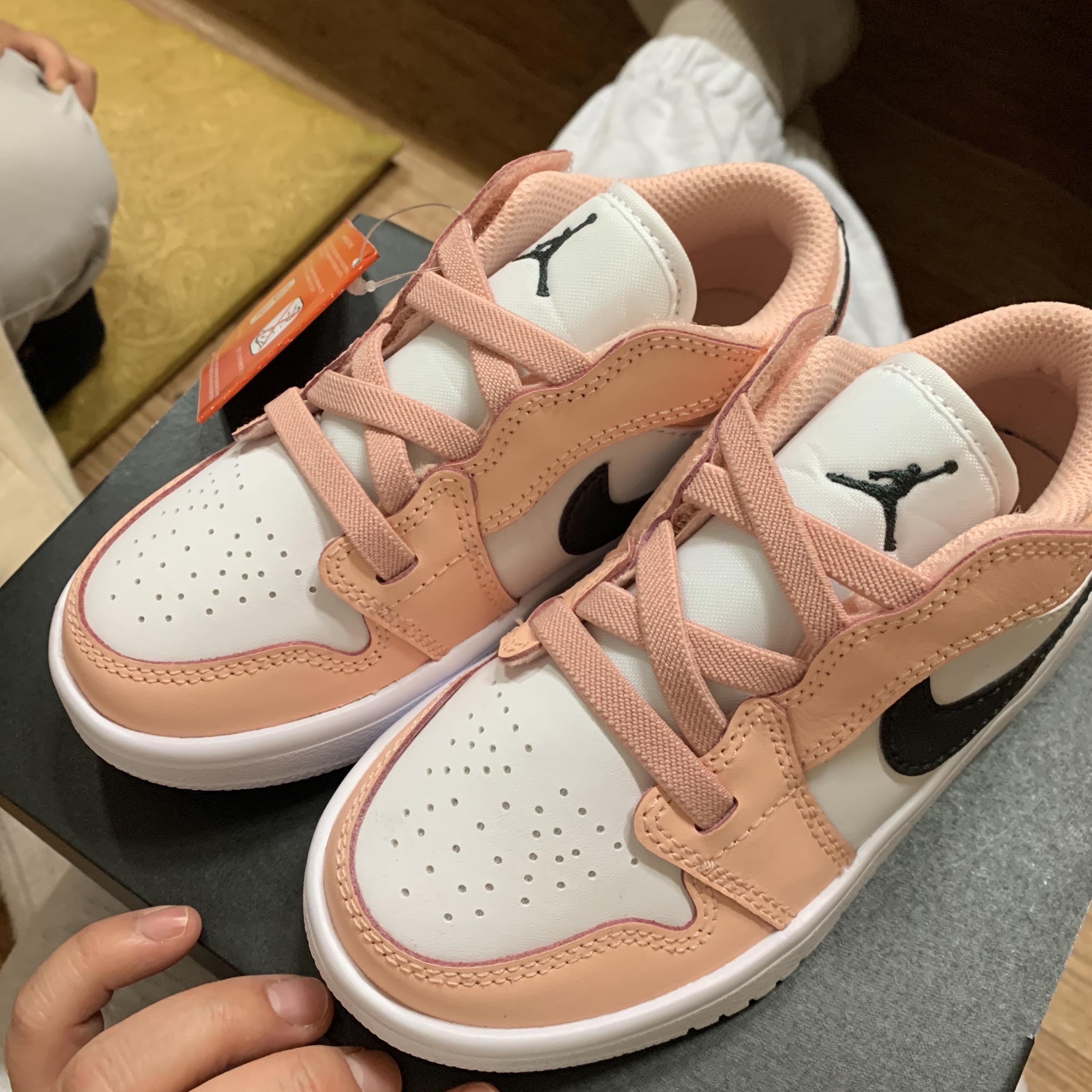 (PS) Jordan 1 Low Alt Light Arctic Pink 착용 스타일 - 4