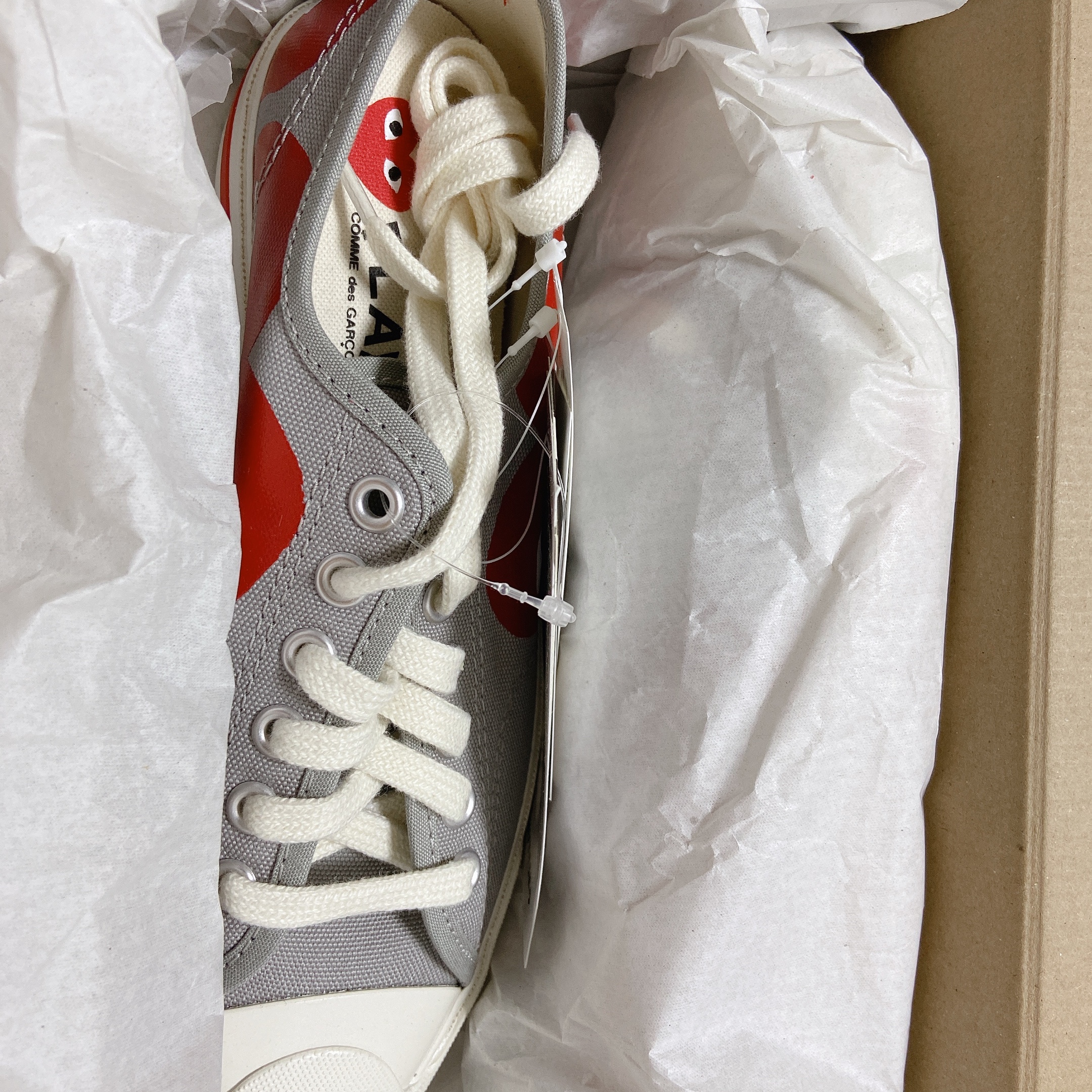 Converse x Play Comme des Garcons Jack Purcell Drizzle Red 착용 스타일 - 3