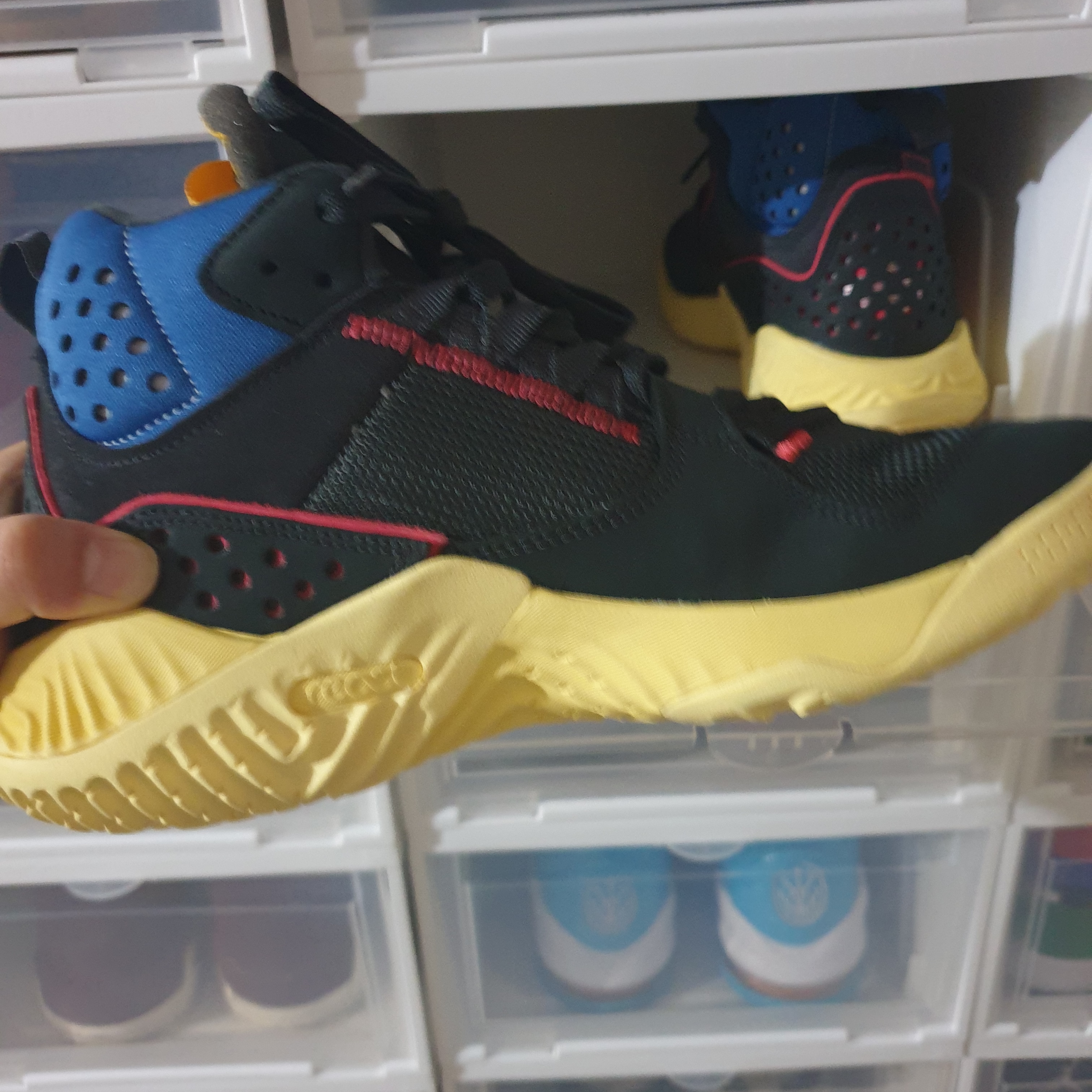 Jordan x Union Delta Mid Off Noir 착용 스타일 - 2
