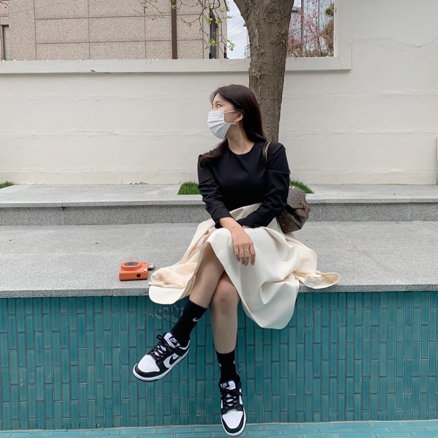 (W) Nike Dunk Low Black 착용 스타일 - 2
