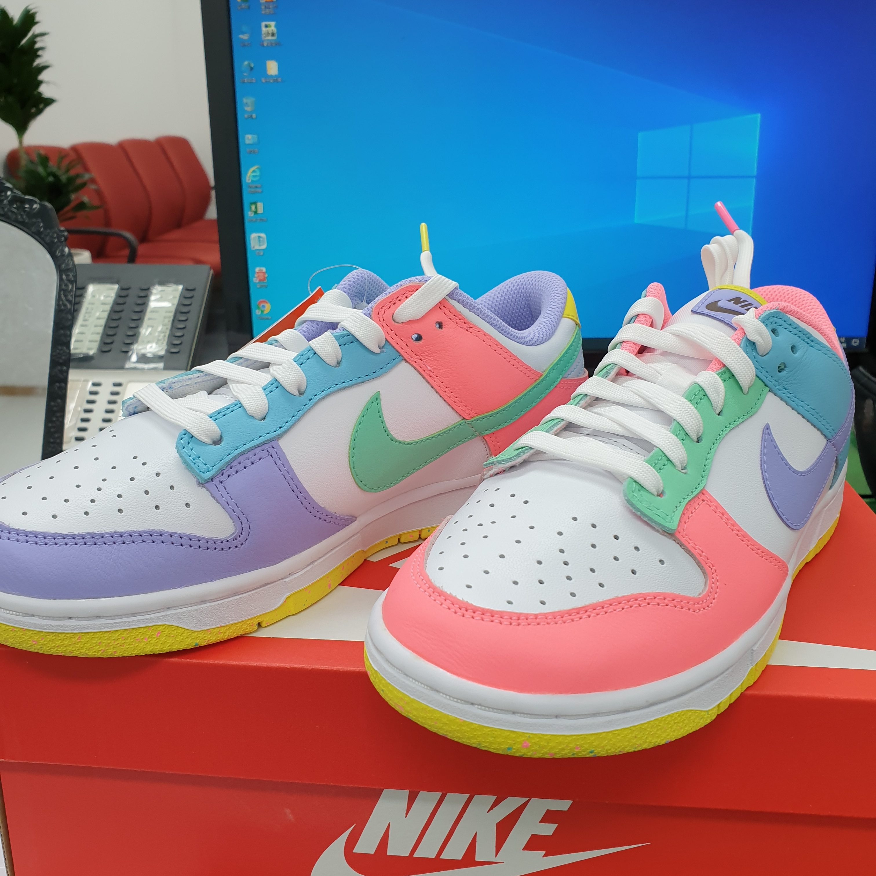 (W) Nike Dunk Low SE Candy 착용 스타일 - 1